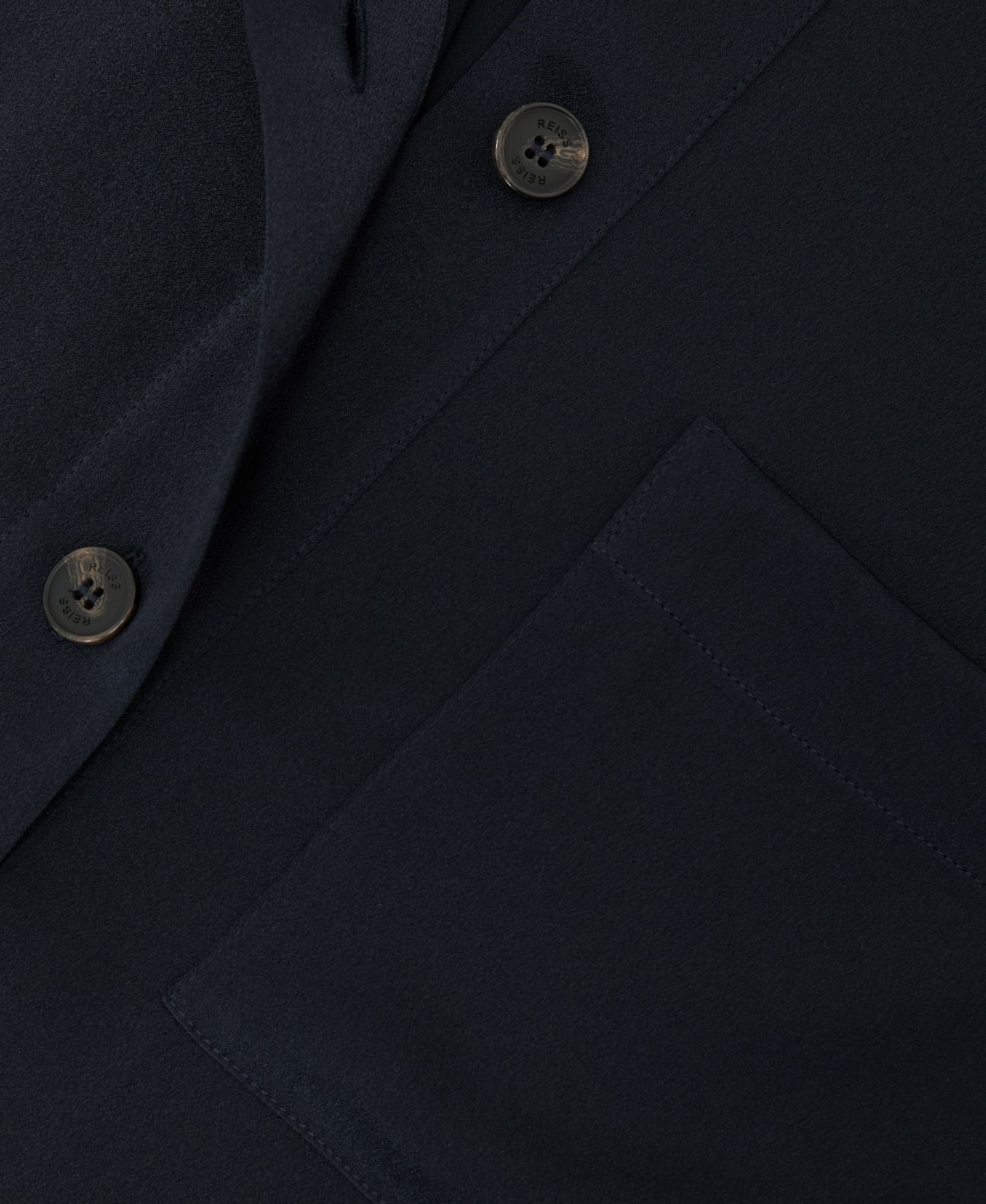 Женская рубашка REISS Silk Half-Button Short-Sleeve, цвет: Тёмно-синий — фото 5