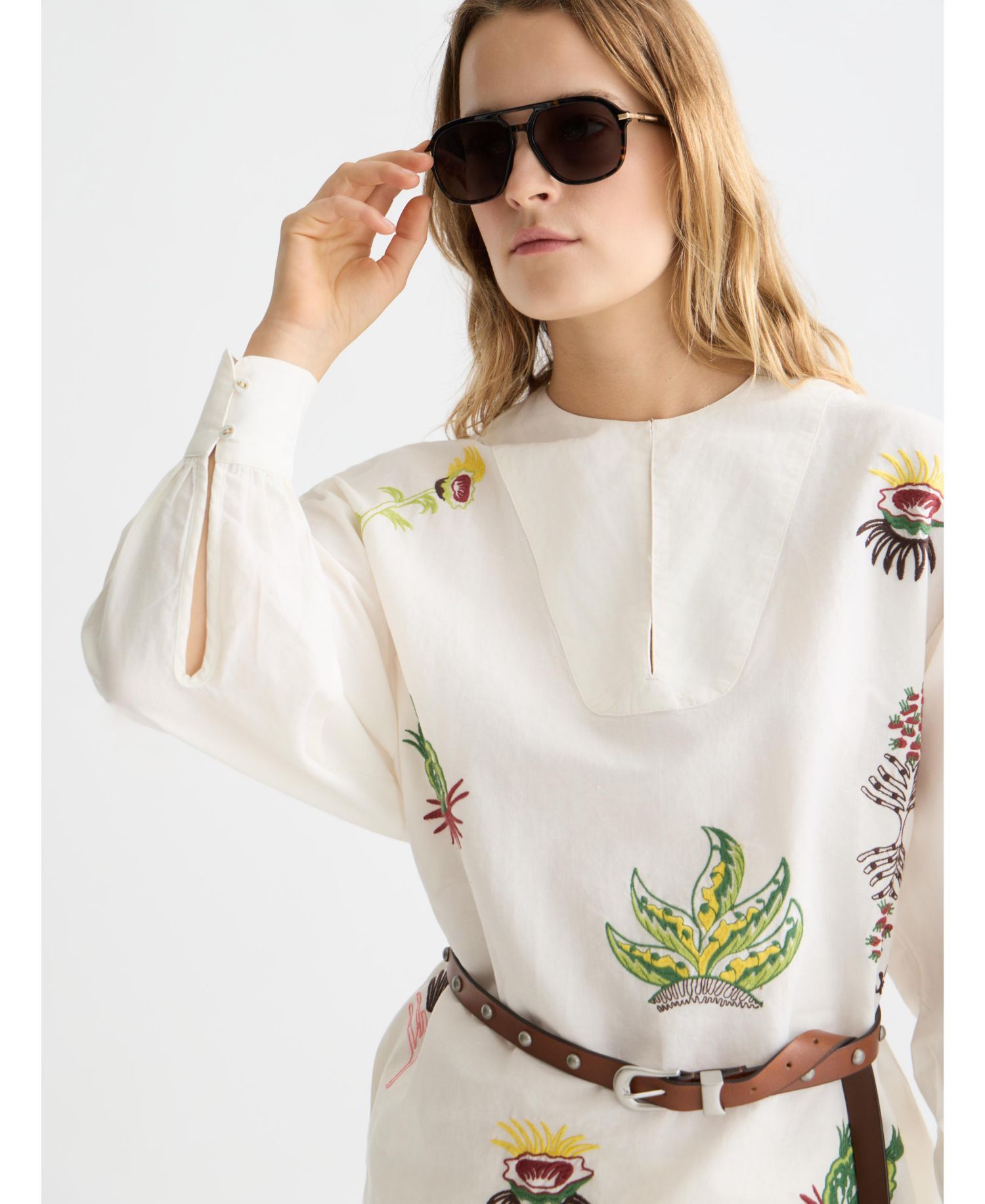 Women's Embroidered Long Sleeve Cotton and Linen Shift Dress