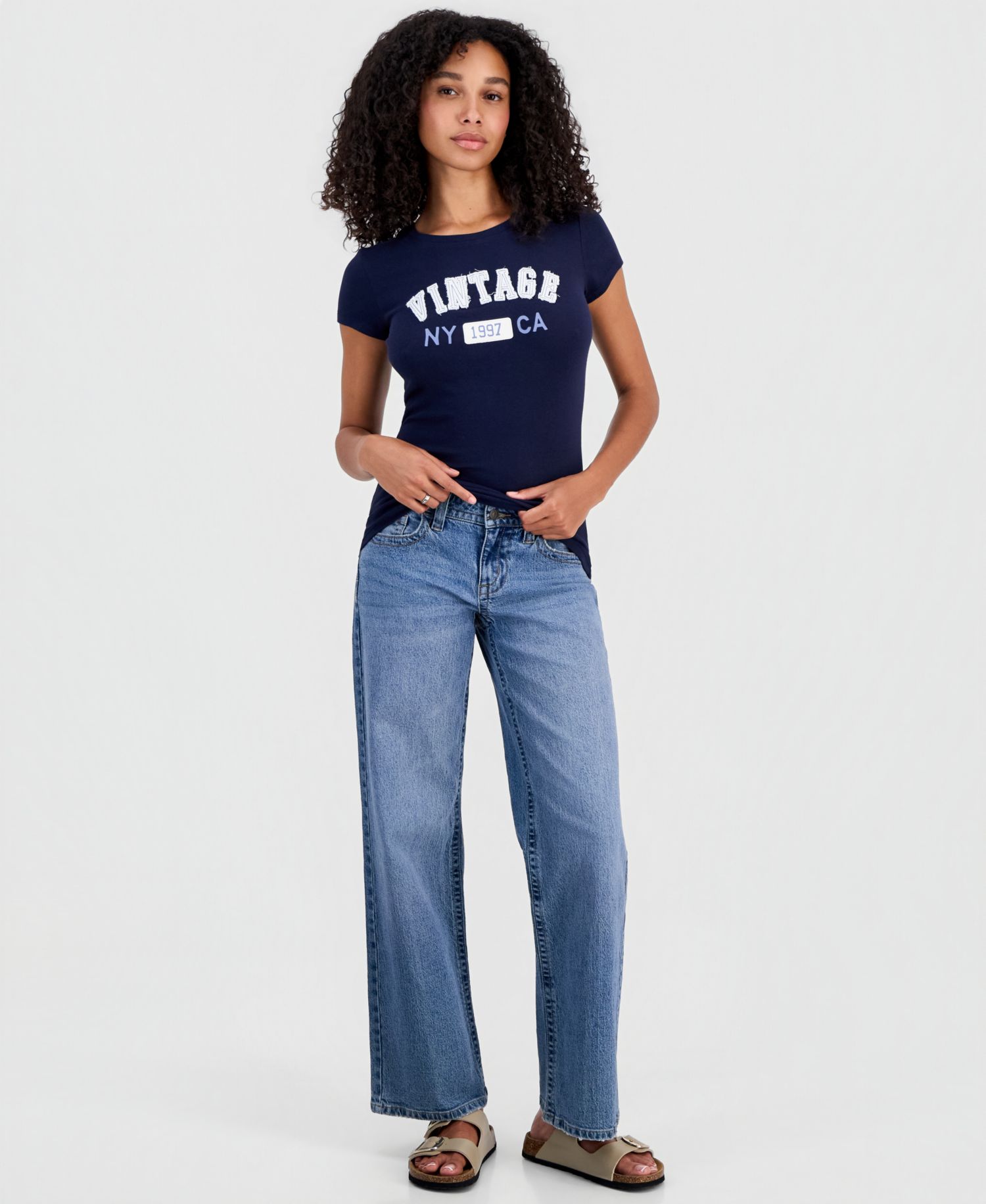 Juniors' Longline Appliqu&eacute; Short-Sleeve Tee