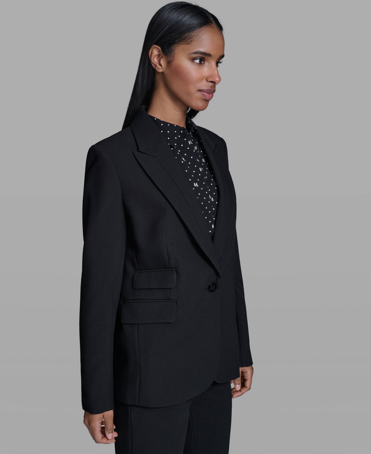 Petite Notched Lapel One Button Blazer