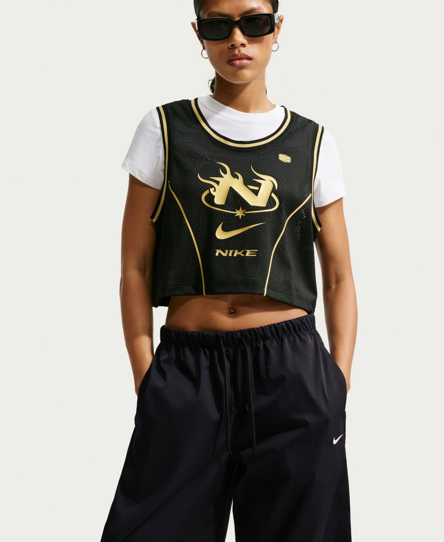Женские брюки Nike Essentials Barrel Ankle-Length, цвет: Чёрный / Молочный — фото 3
