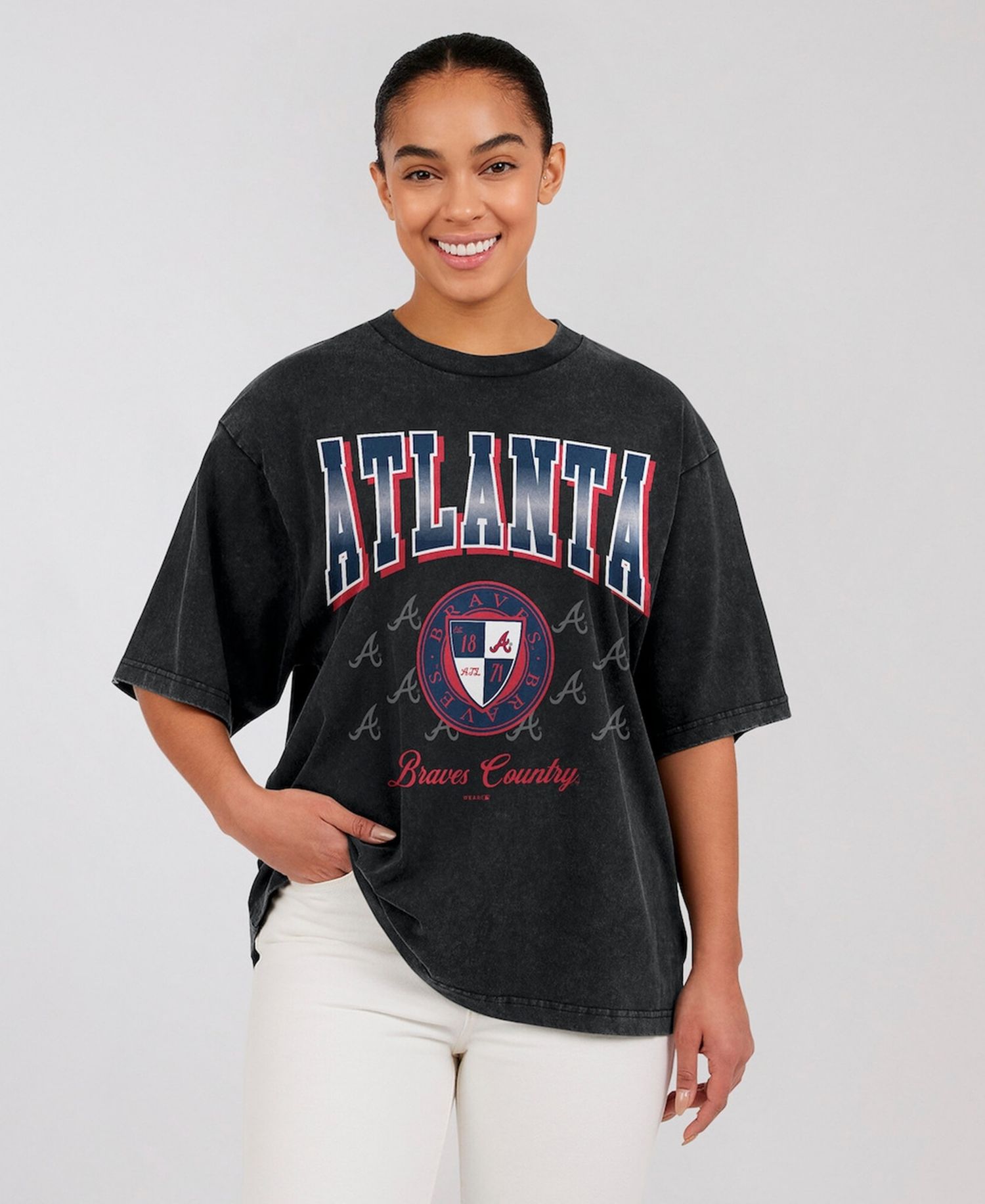 Women's Black Atlanta Braves Oversized Boyfriend T-Shirt