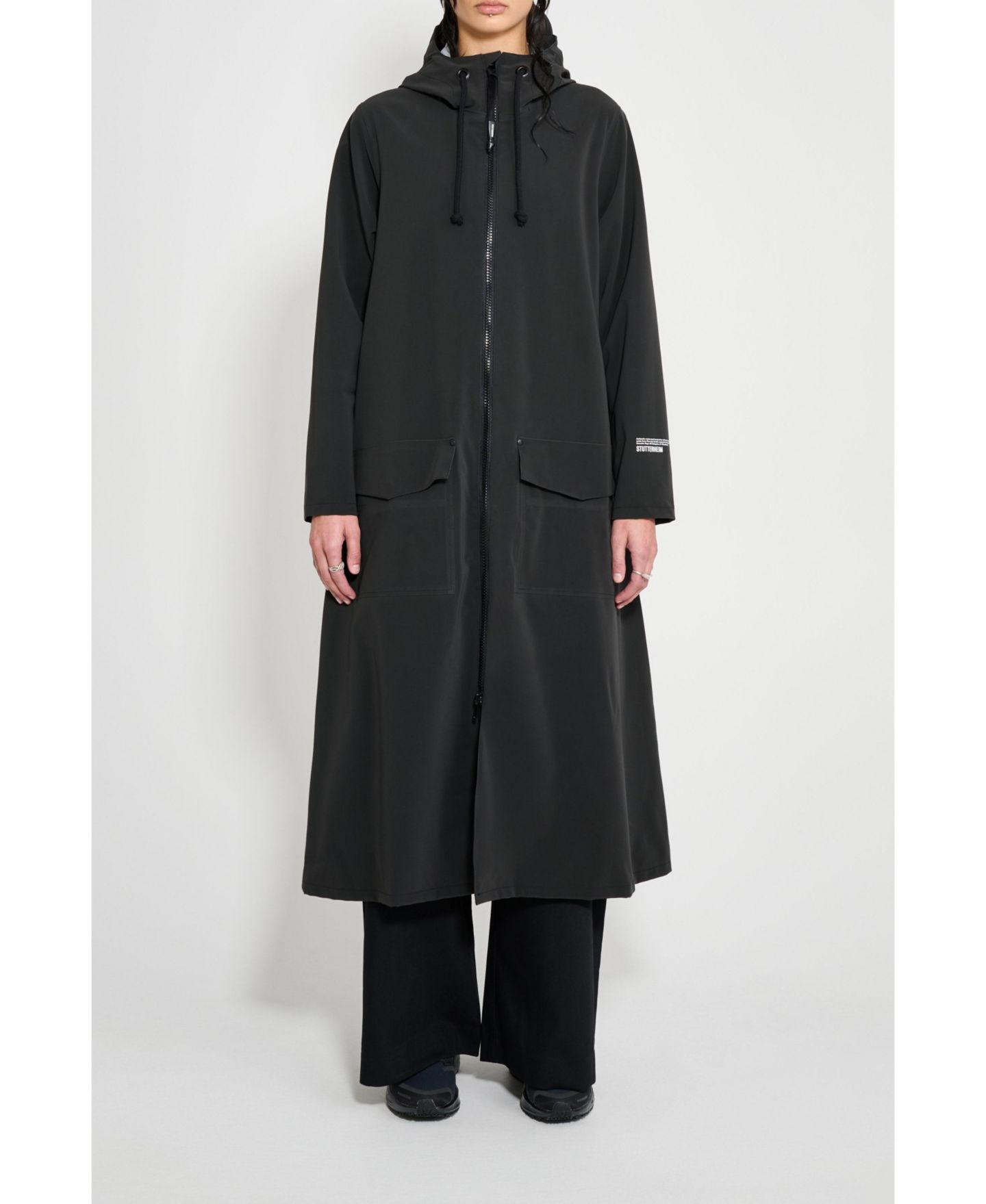 Женские куртки Stutterheim Mosebacke Long Patch Matte Raincoat, цвет: Чёрный — фото 5