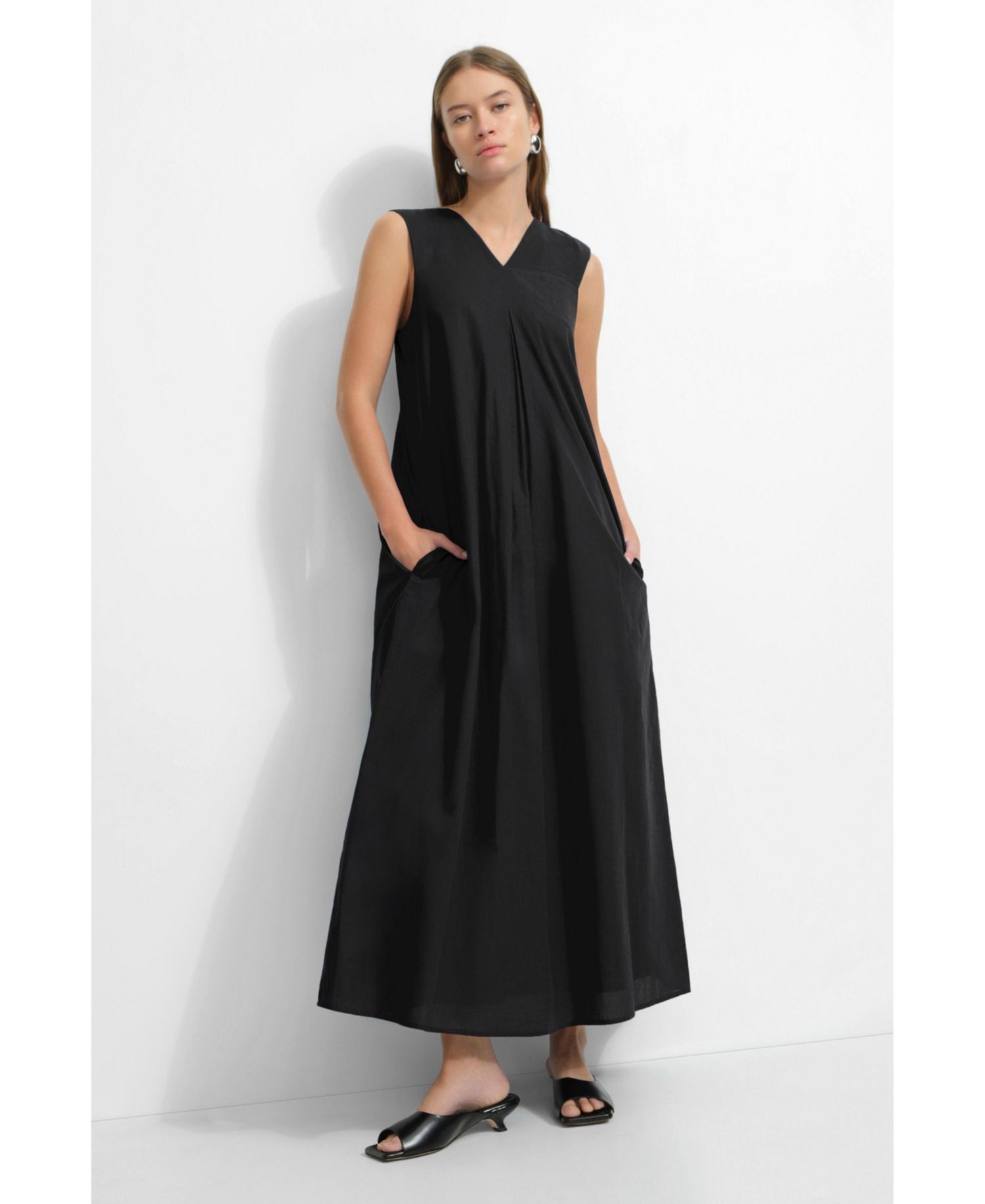 Women's Helena Sleeveless V-Neck Flowy Cotton Maxi Dress