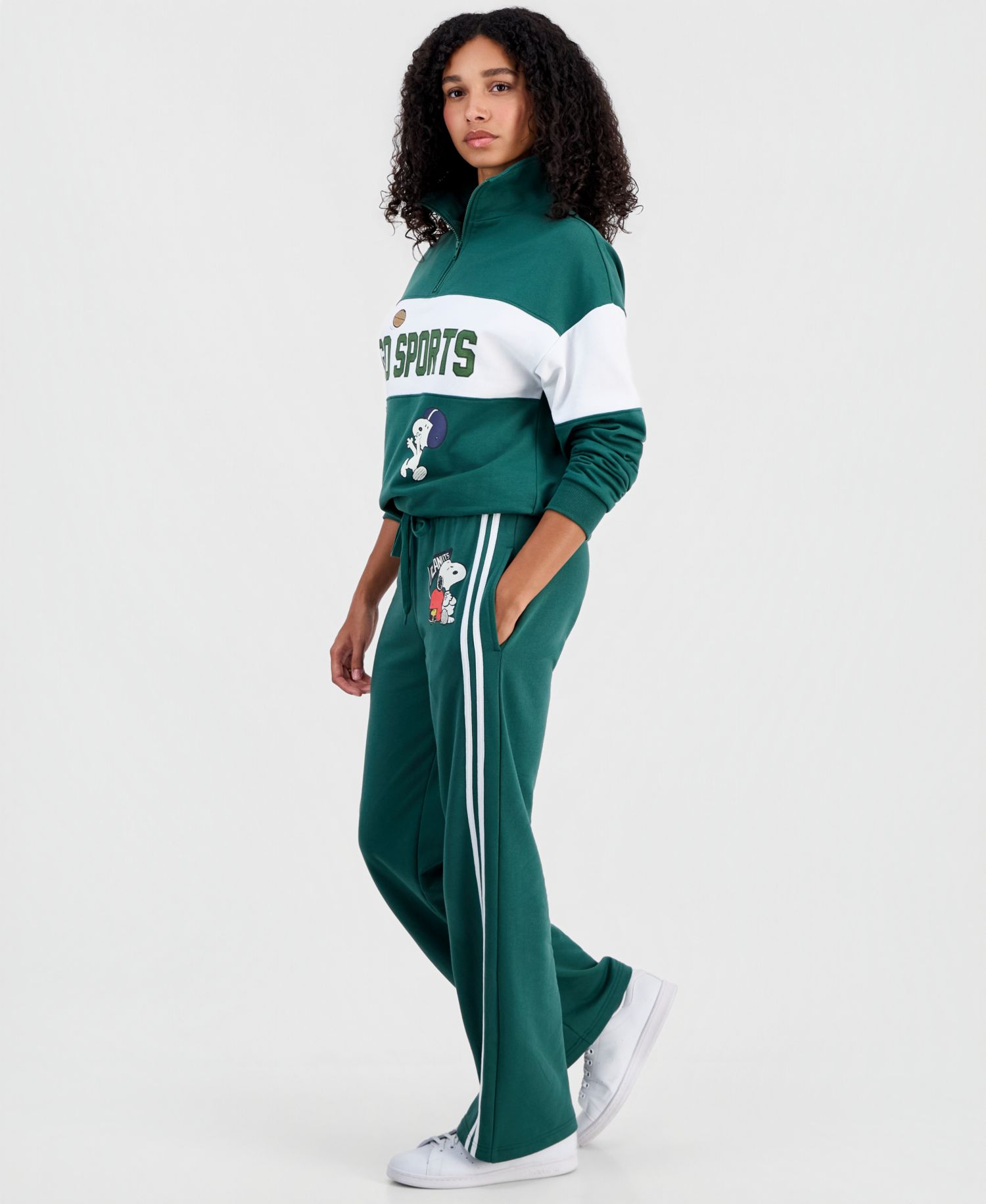 Juniors' Snoopy Football Sweatpants