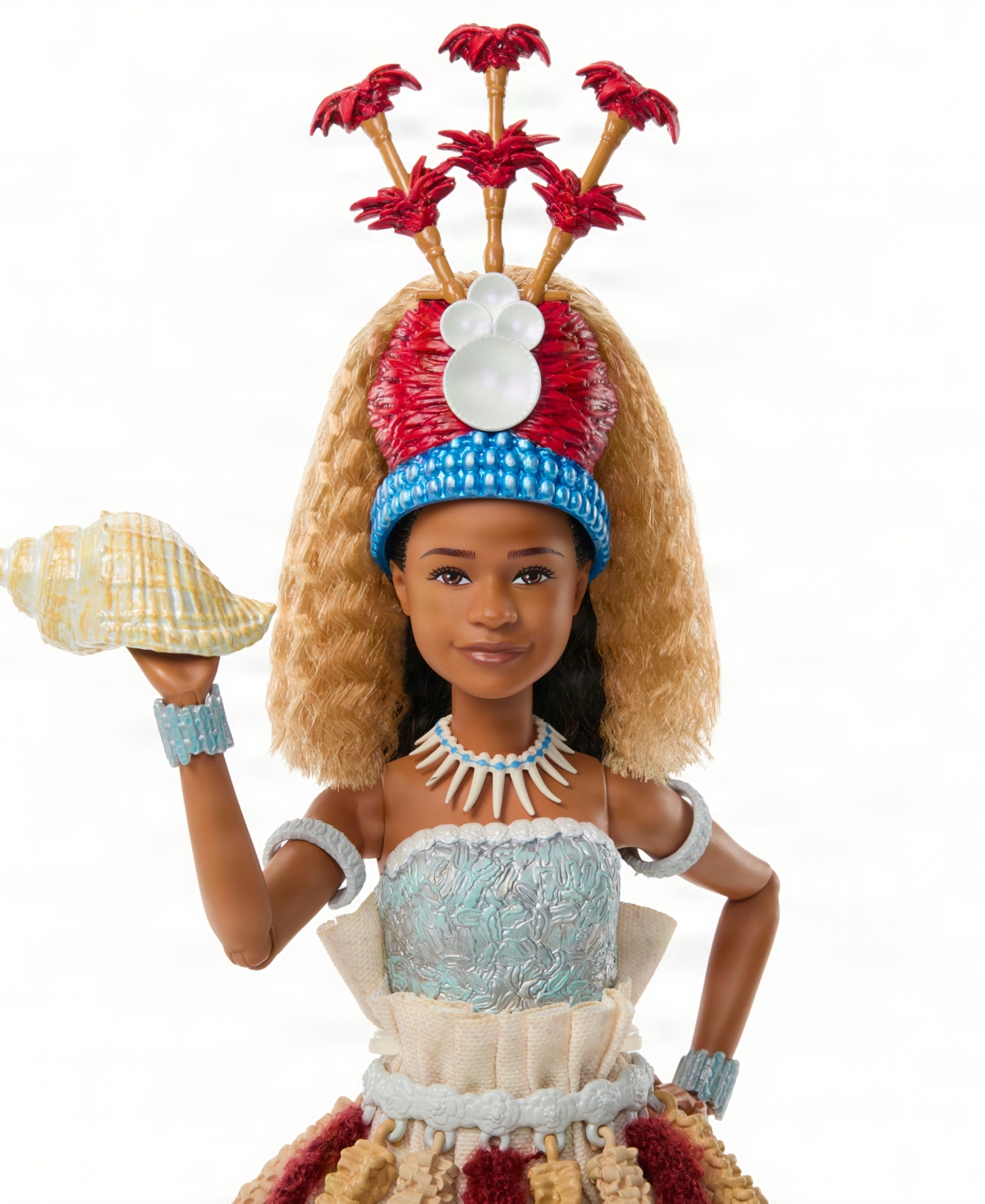Disney Princess Collector Moana Fashion Doll, Live-Action Ceremonial Look, Shell Accessory, Collectible Doll for Ages 6+