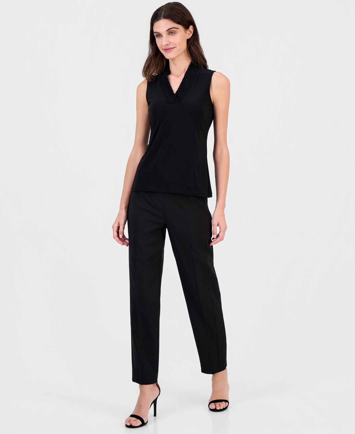 Women's Sleeveless Smocked V-Neck Top