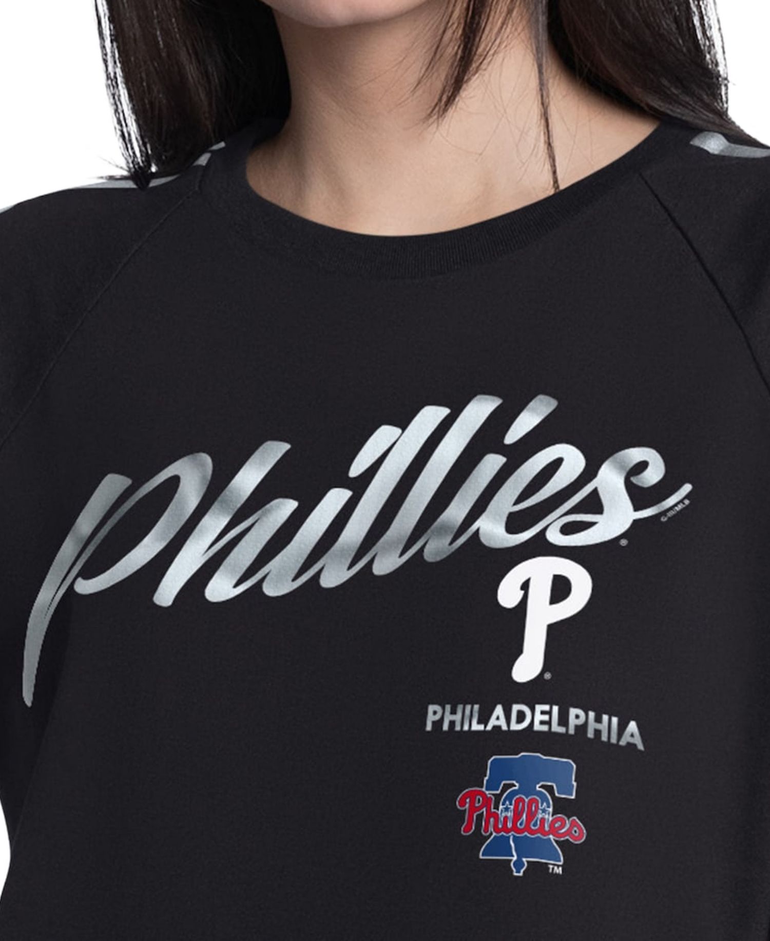 Women's Black Philadelphia Phillies Classic Play Cropped Raglan T-Shirt