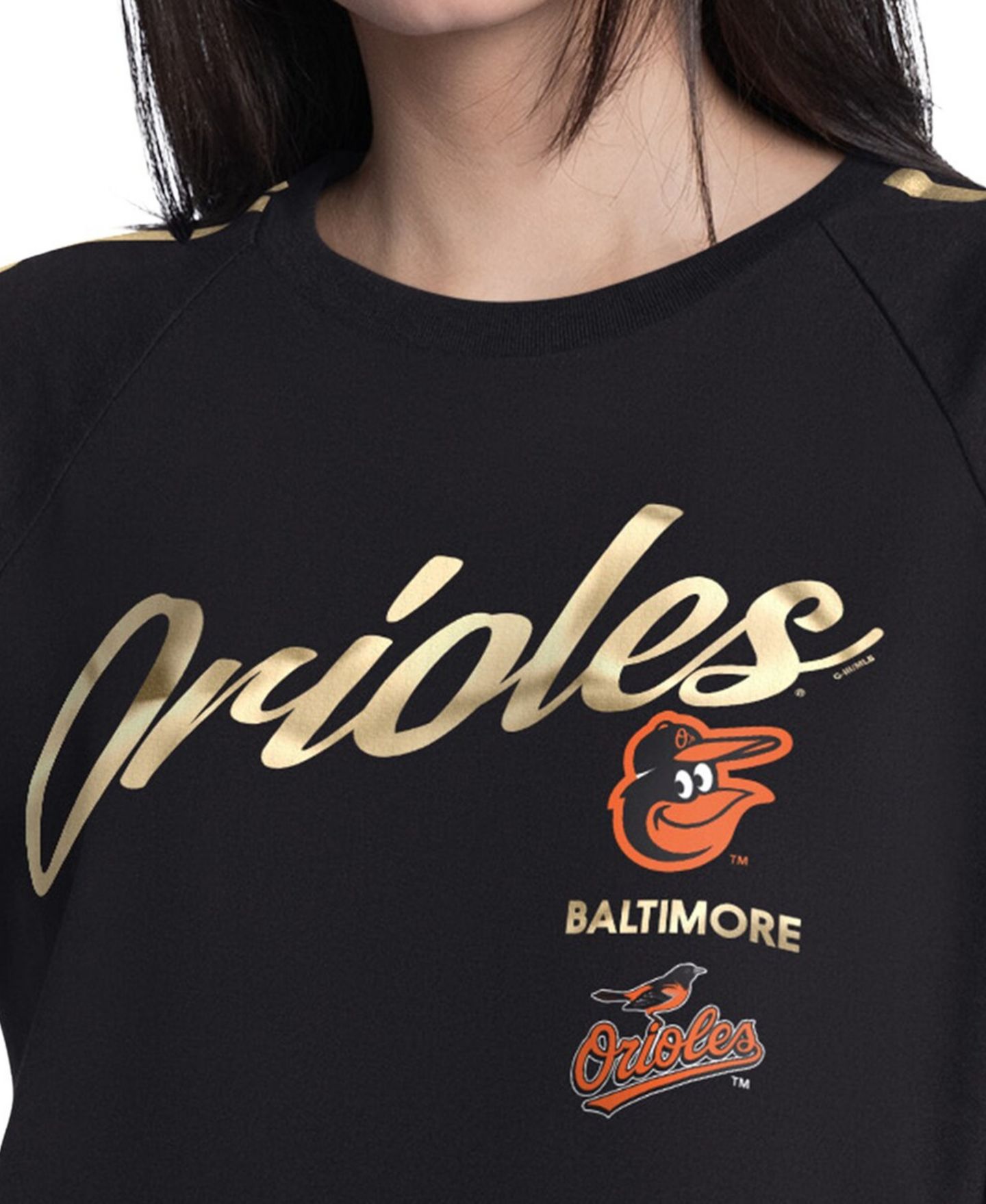 Женская футболка G-III 4Her by Carl Banks Black Baltimore Orioles Classic Play Cropped Raglan — фото 3