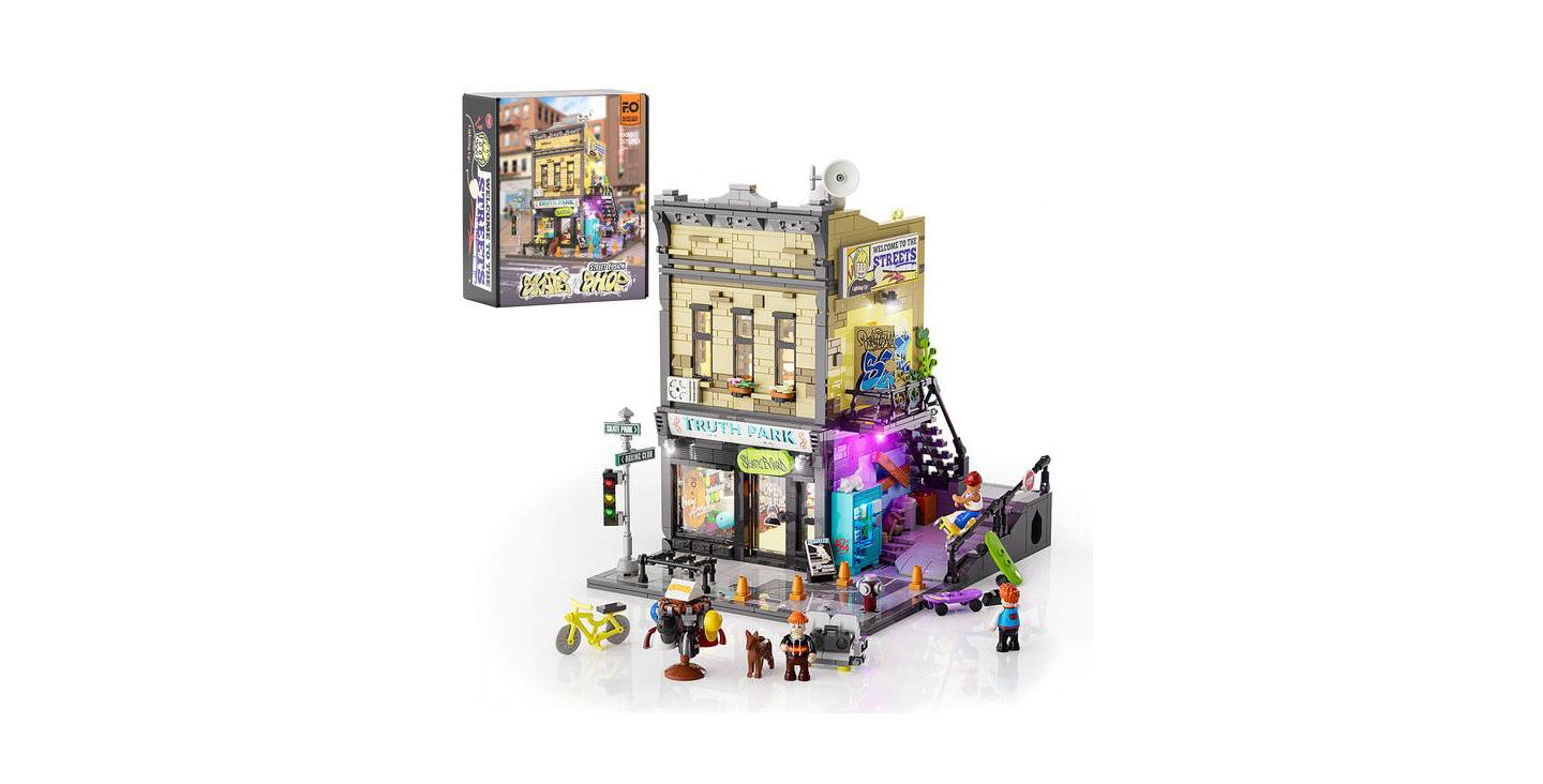 Детский конструктор Lumibricks Street Fusion Skate Shop LED Lighting 1573-Piece Building Set, Ages 16+ — фото 1