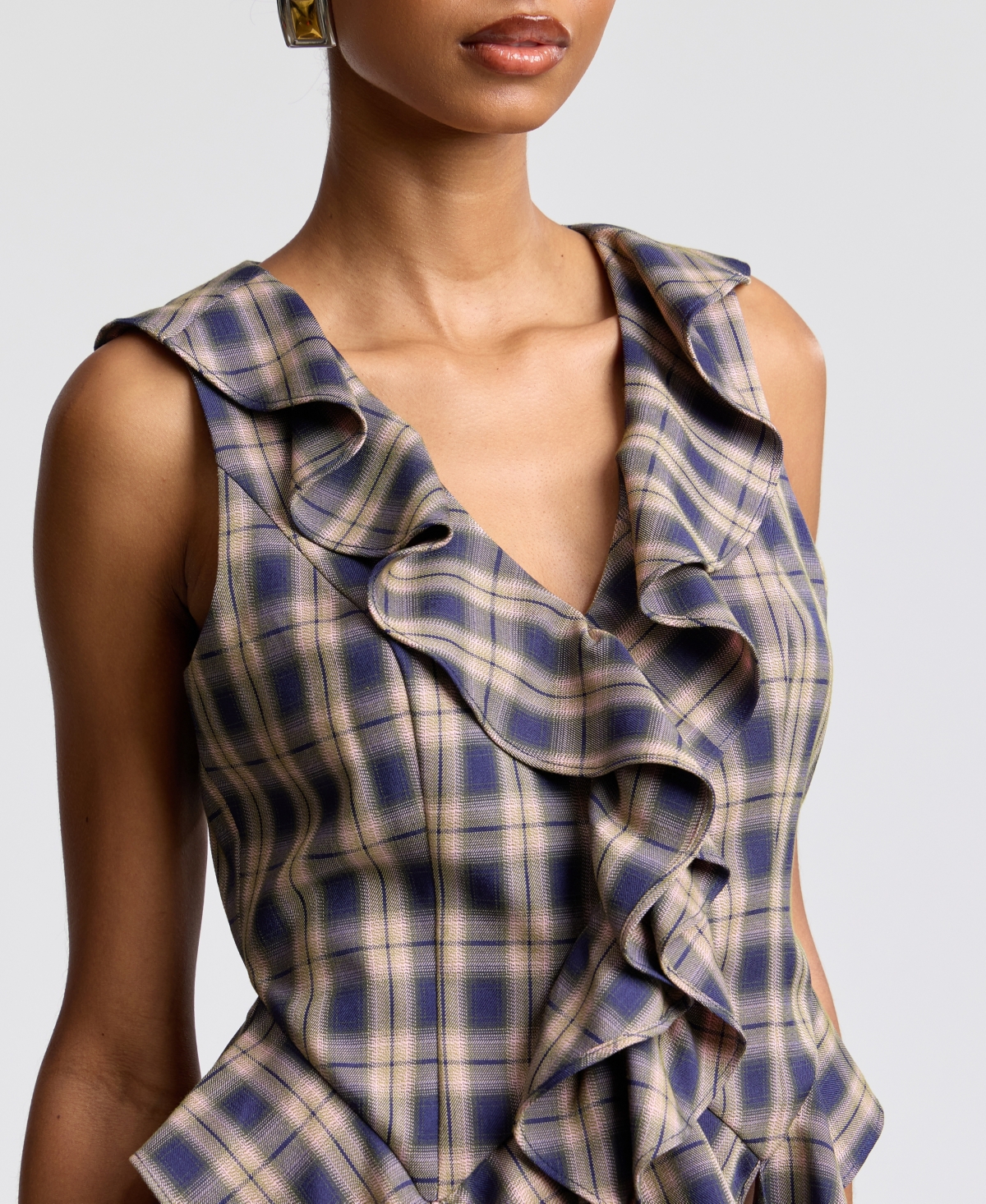 Avec Les Filles Women's Sleeveless Ruffle Top