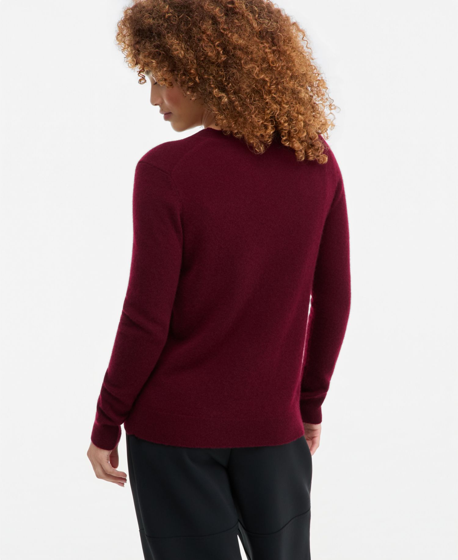 100% Cashmere Petite V-Neck Long-Sleeve Sweater