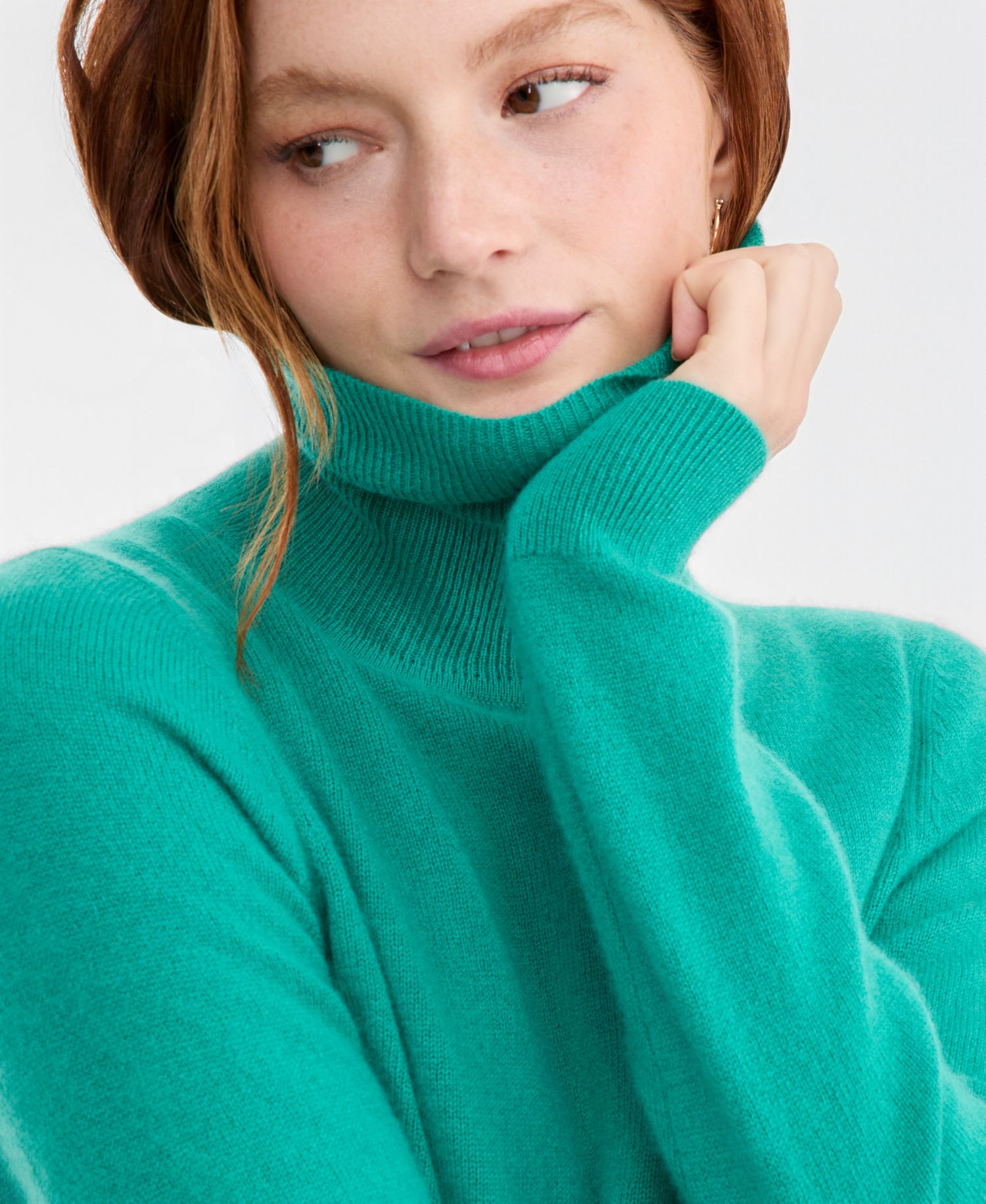 Petite Cashmere Turtleneck Sweater