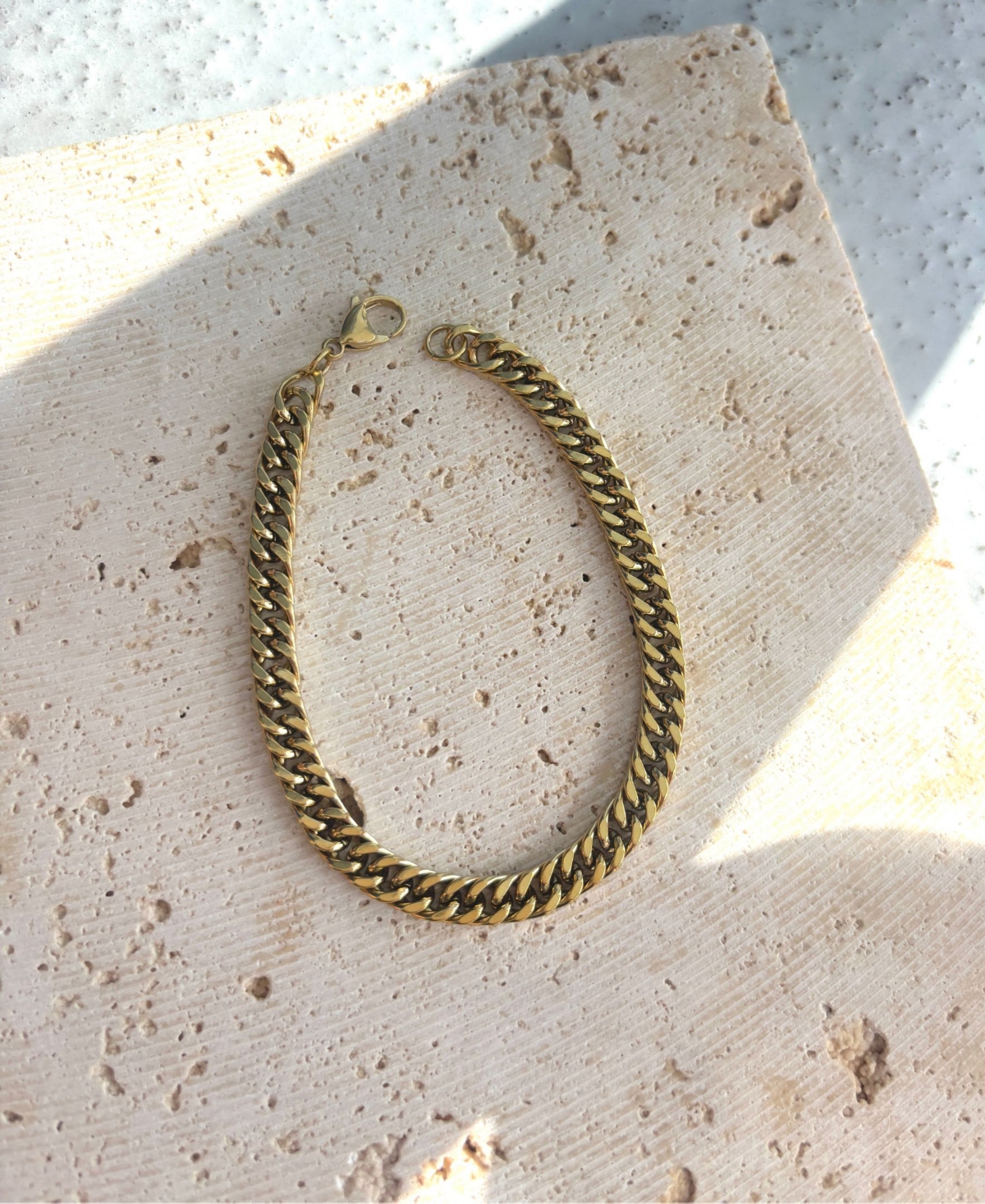 Adornia Men's Tarnish Resistant Gold 7mm Cuban Chain Bracelet