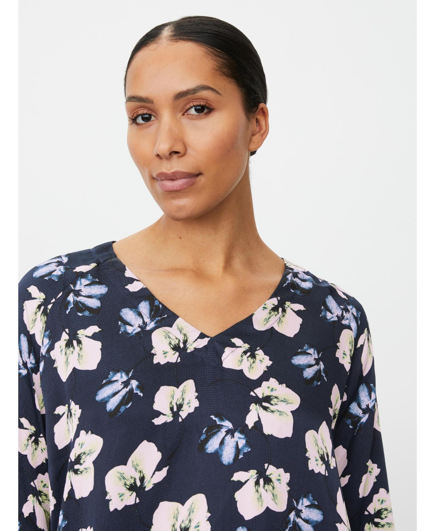 Женская блузка Masai Copenhagen MaBenika Floral Print, цвет: Тёмно-синий — фото 4