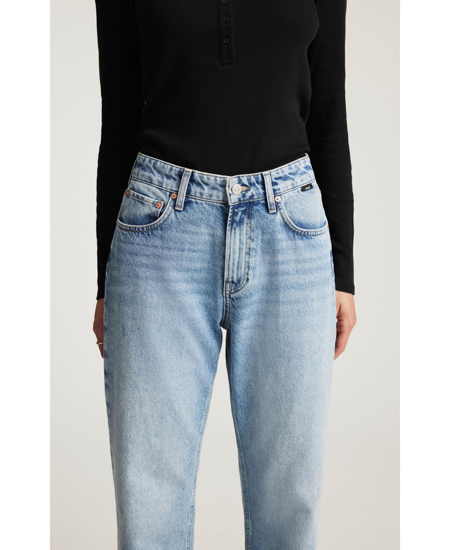Women's Savannah High Rise Straight Leg In Lt Brushed Classic Denim