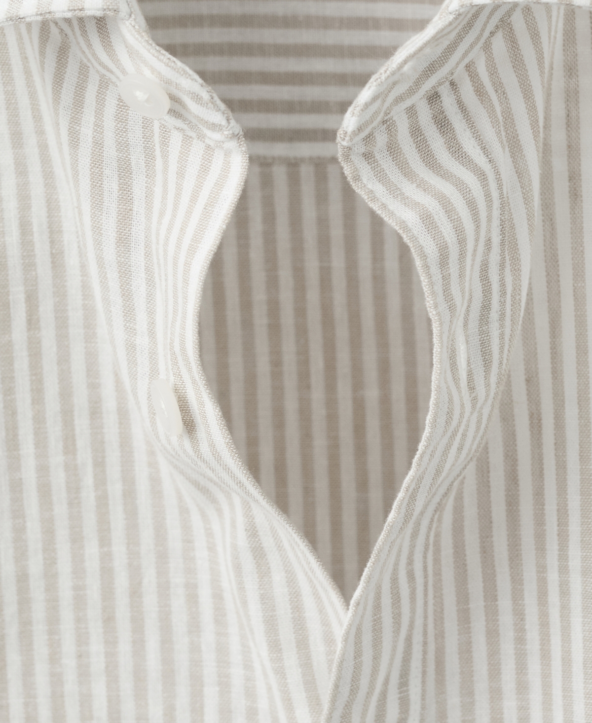 Mango Men's Regular Fit Linen-Cotton Blend Shirt