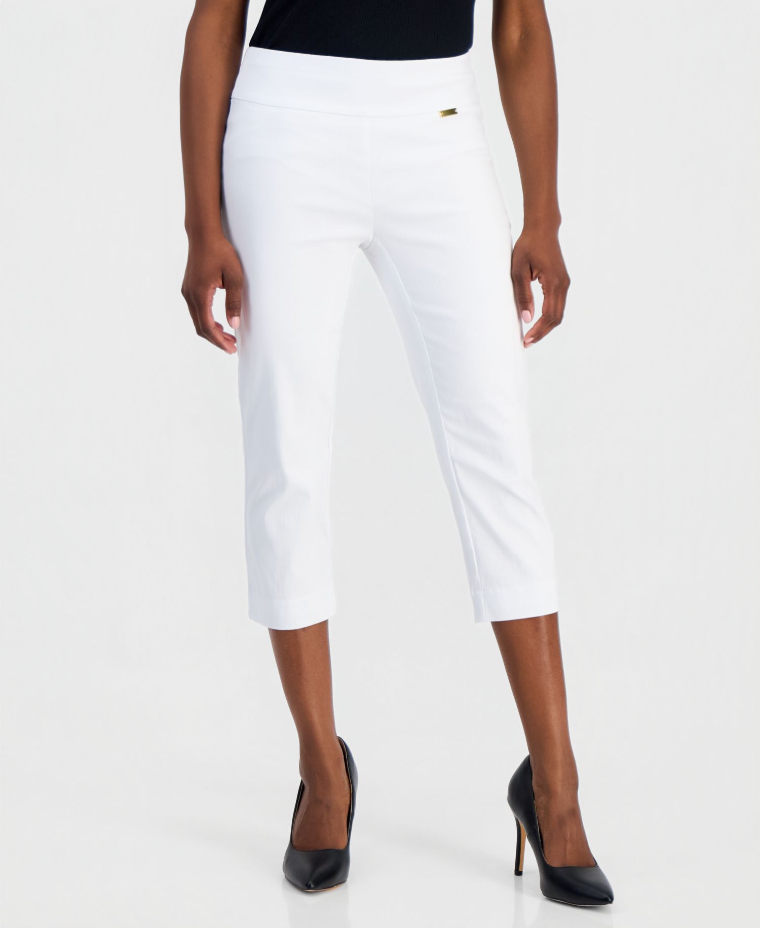 Petite Tummy-Control Pull-On Capri Pants