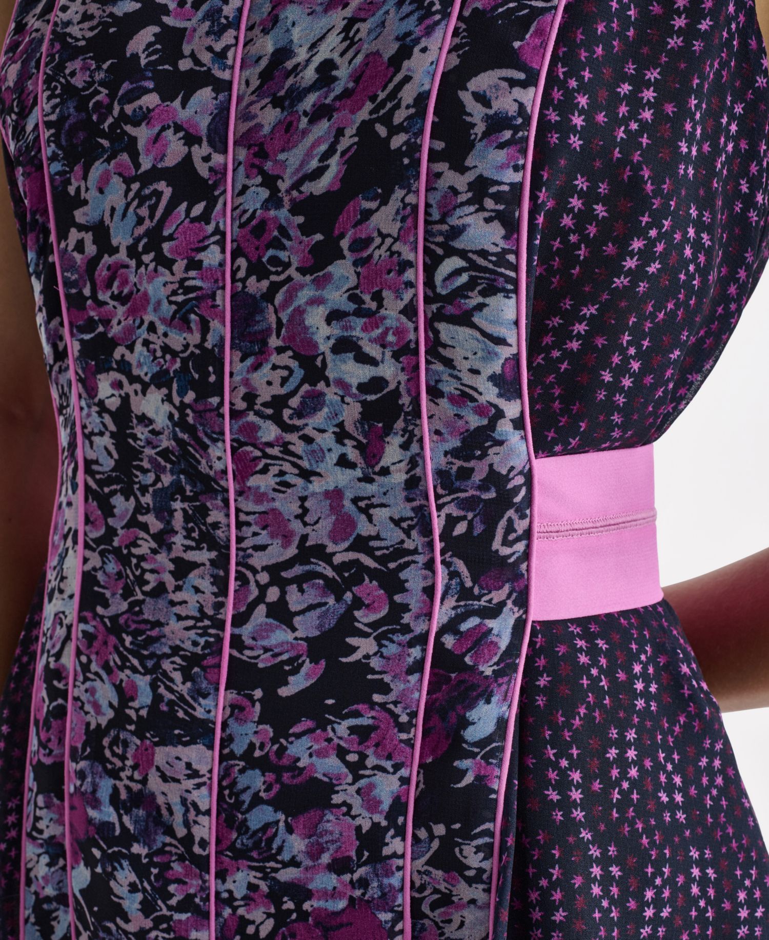 Women's Mix Print Crewneck Sleeveless Dress