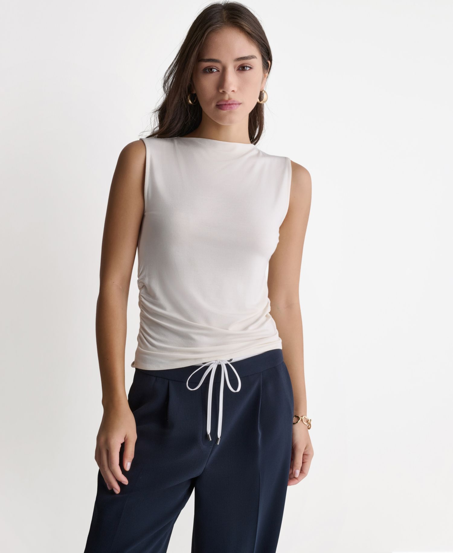 Women's Ruched Side Boat Neck Sleeveless Knit Top