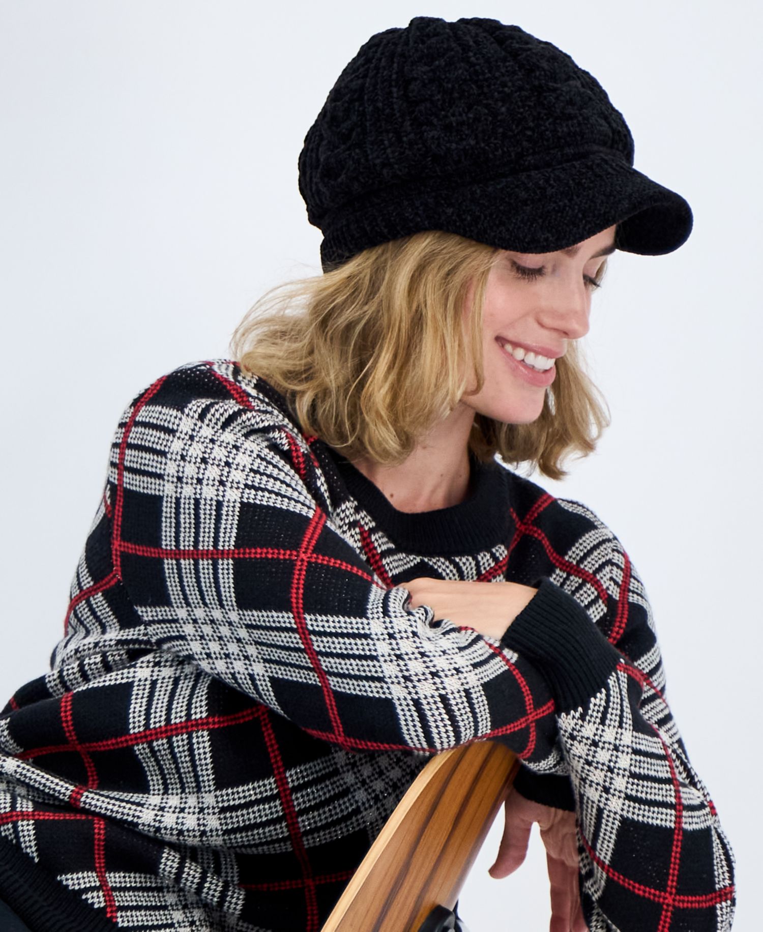 Women's Slouchy Chenille Cable-Knit Cabbie Hat