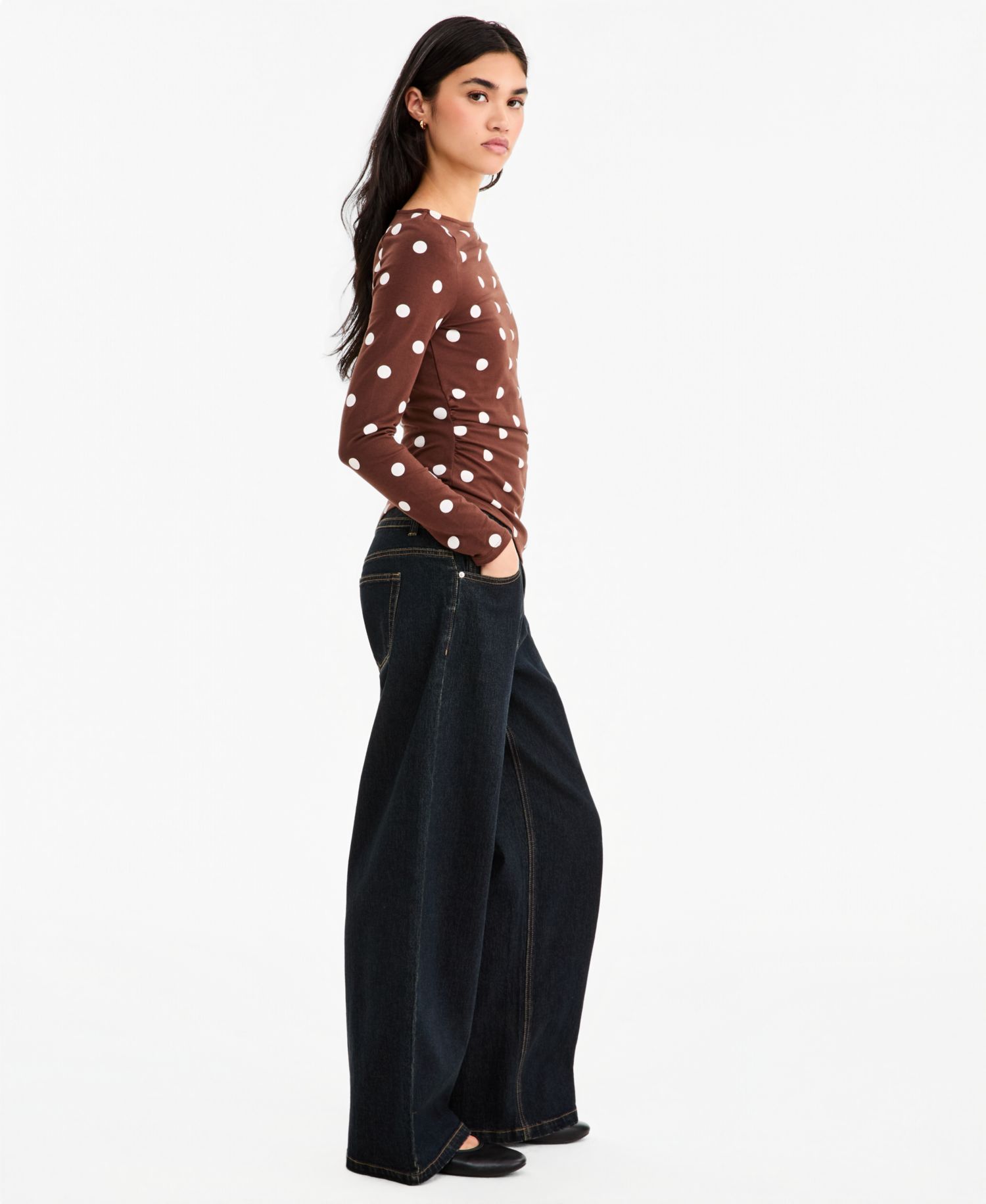 Juniors' Self-Belt Dark-Rinse Wide-Leg Jeans