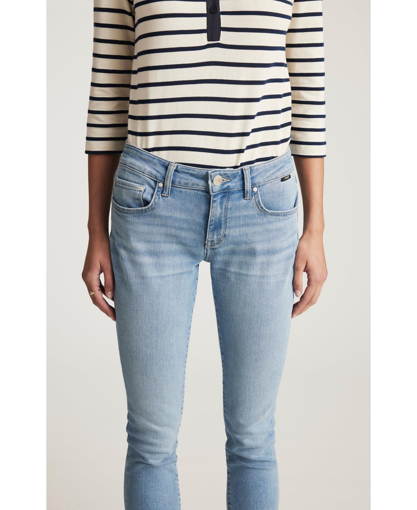 Женские джинсы Mavi Jeans Alexa Mid Rise Skinny, цвет: Пастельный синий — фото 4