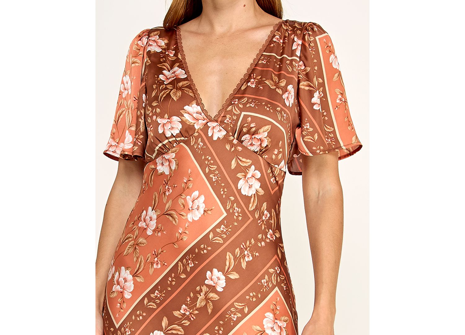 Juniors' Slim-Fit Floral Printed Satin Midi Dress