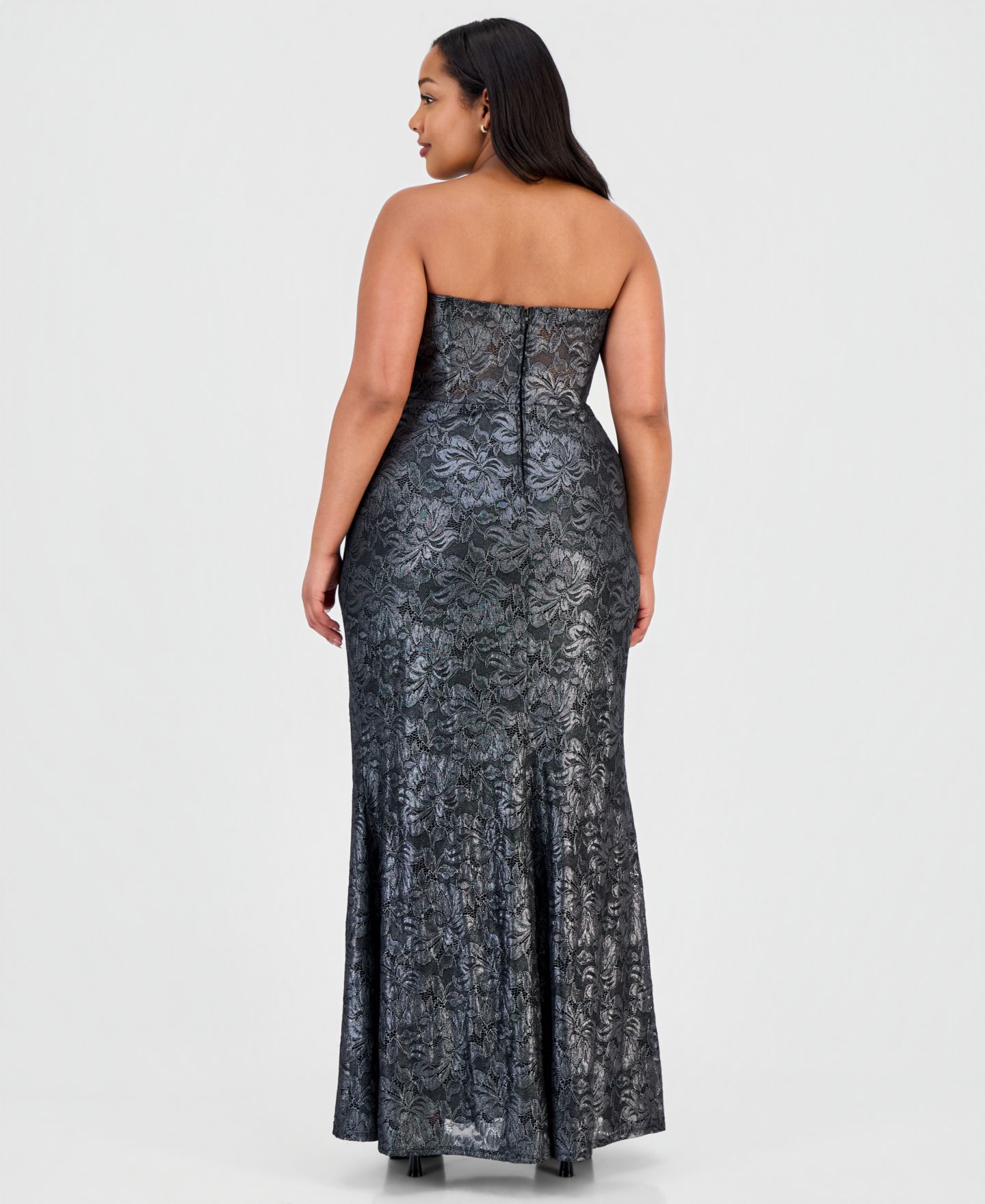 Женские платья B Darlin Trendy Plus Size Corset Metallic Gown, цвет: Чёрный / Серебряный — фото 4