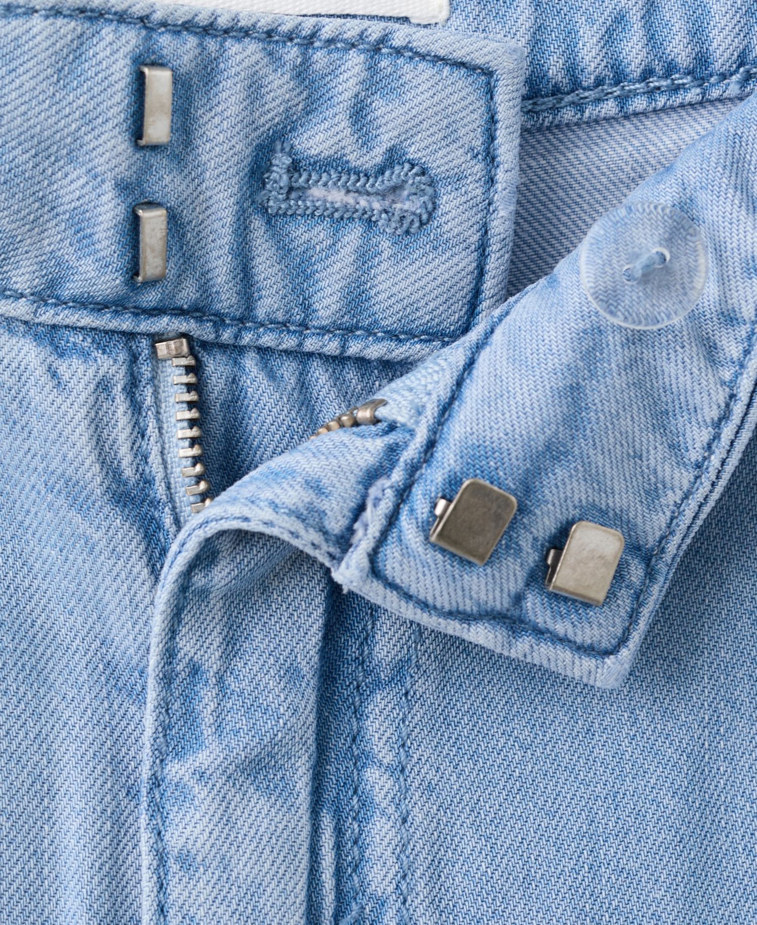 Women's High-Waisted Baggy Jeans