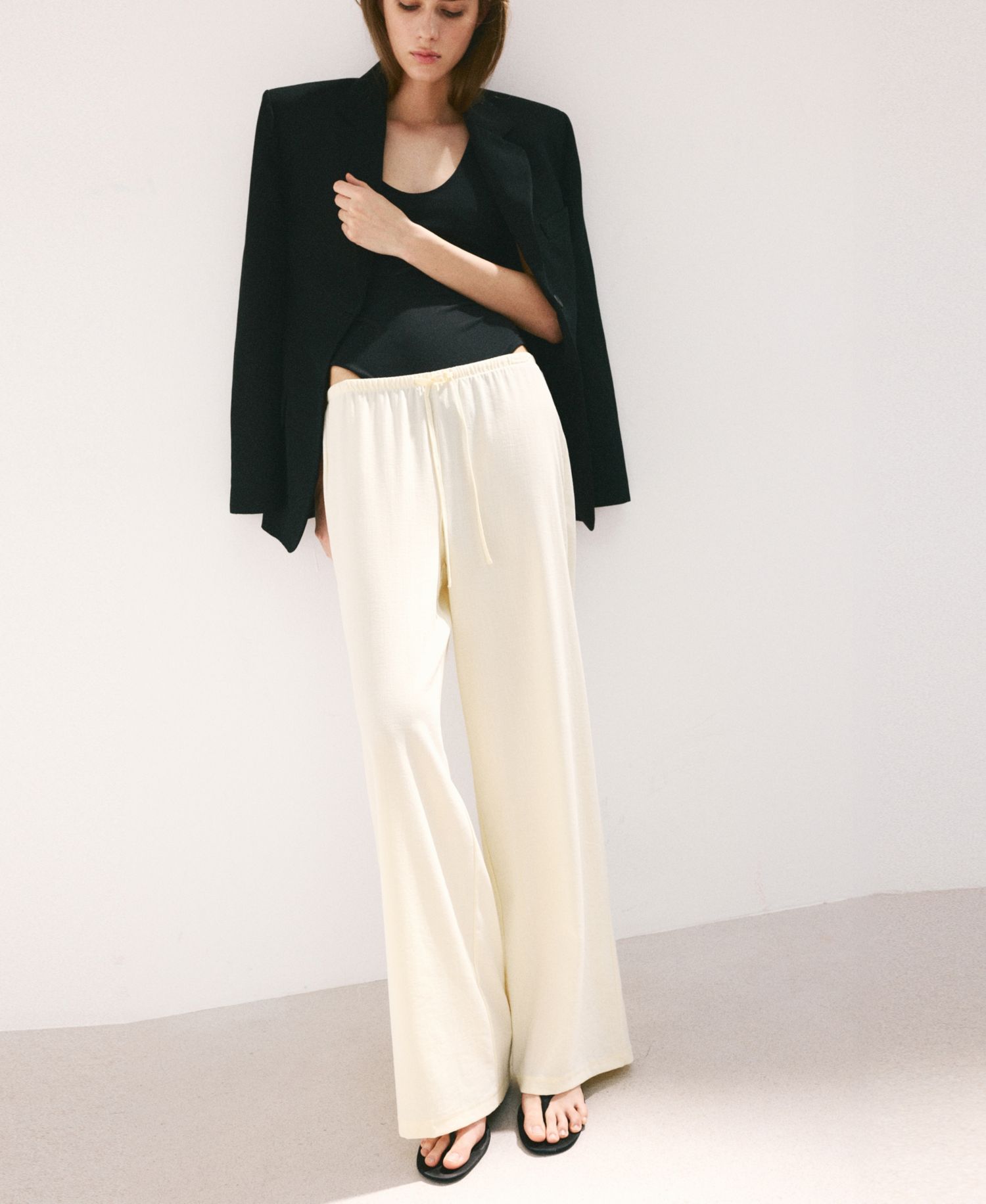 Women's Straight Mid-Rise Pants