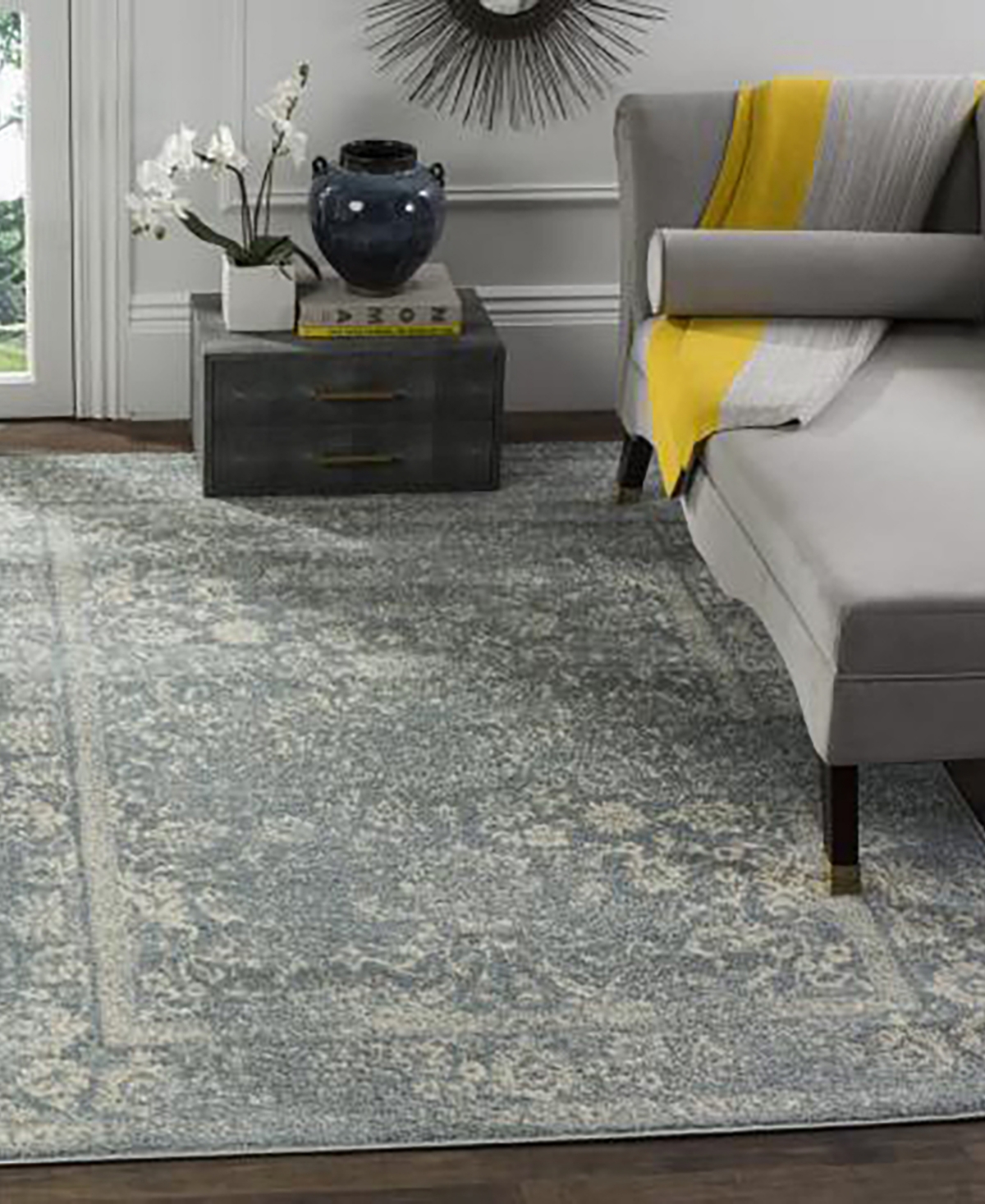 Safavieh Adirondack 109 Slate and Ivory 5'1" x 7'6" Area Rug