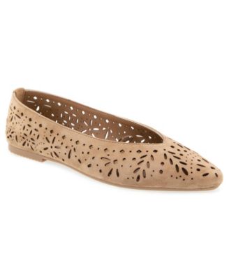 Women's Latouche Peferated Pointed Toe Ballet Flat