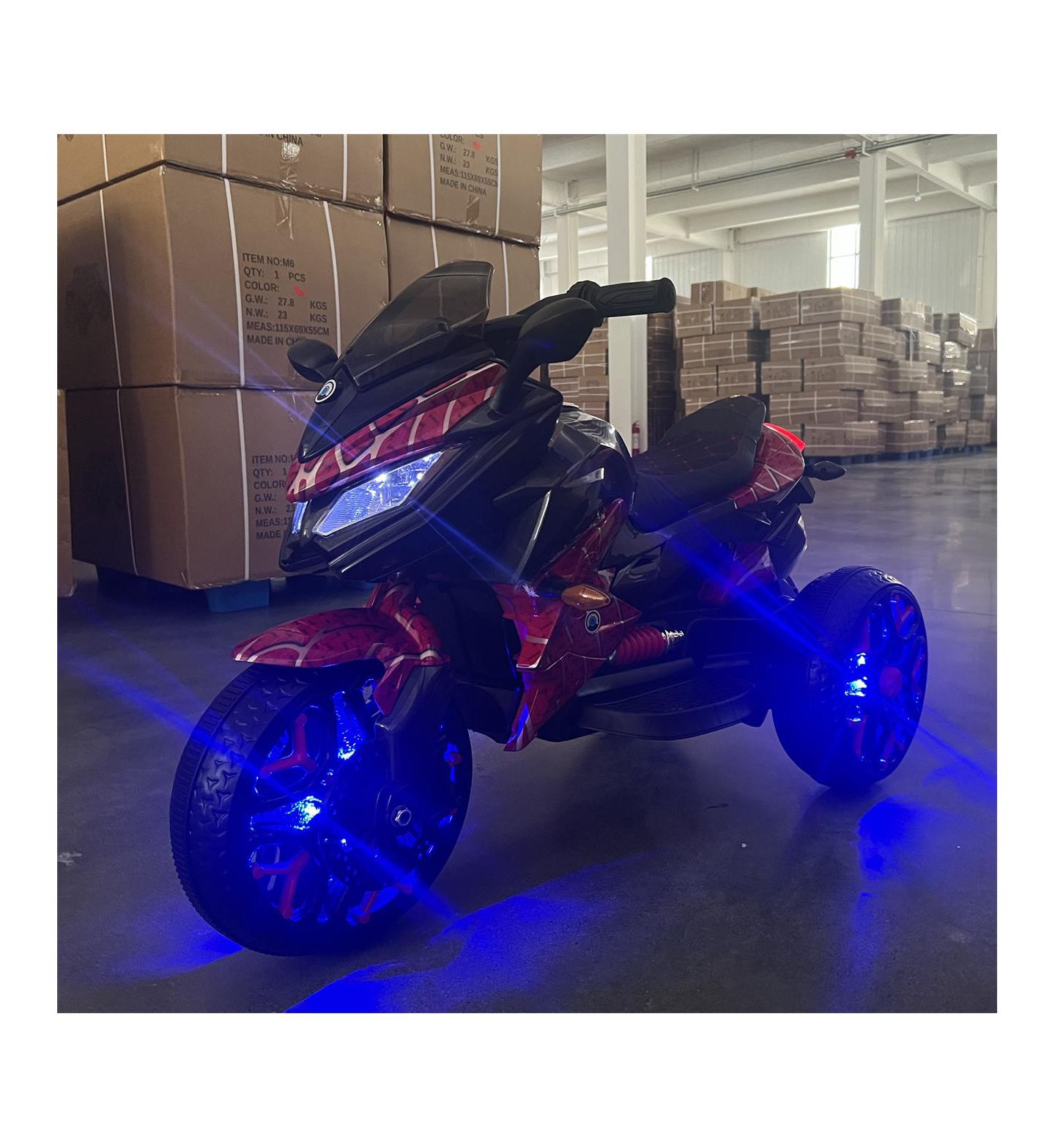 Детская игрушка YOBTOP 12V Manual Throttle Training Wheels LED Electric Motorcycle, 66 lbs Capacity, Ages 3-6, цвет: Красный — фото 4
