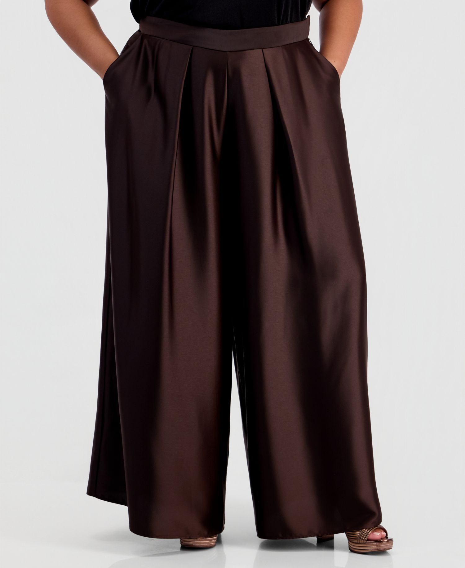 Plus Size Pleated Wide-Leg Pants