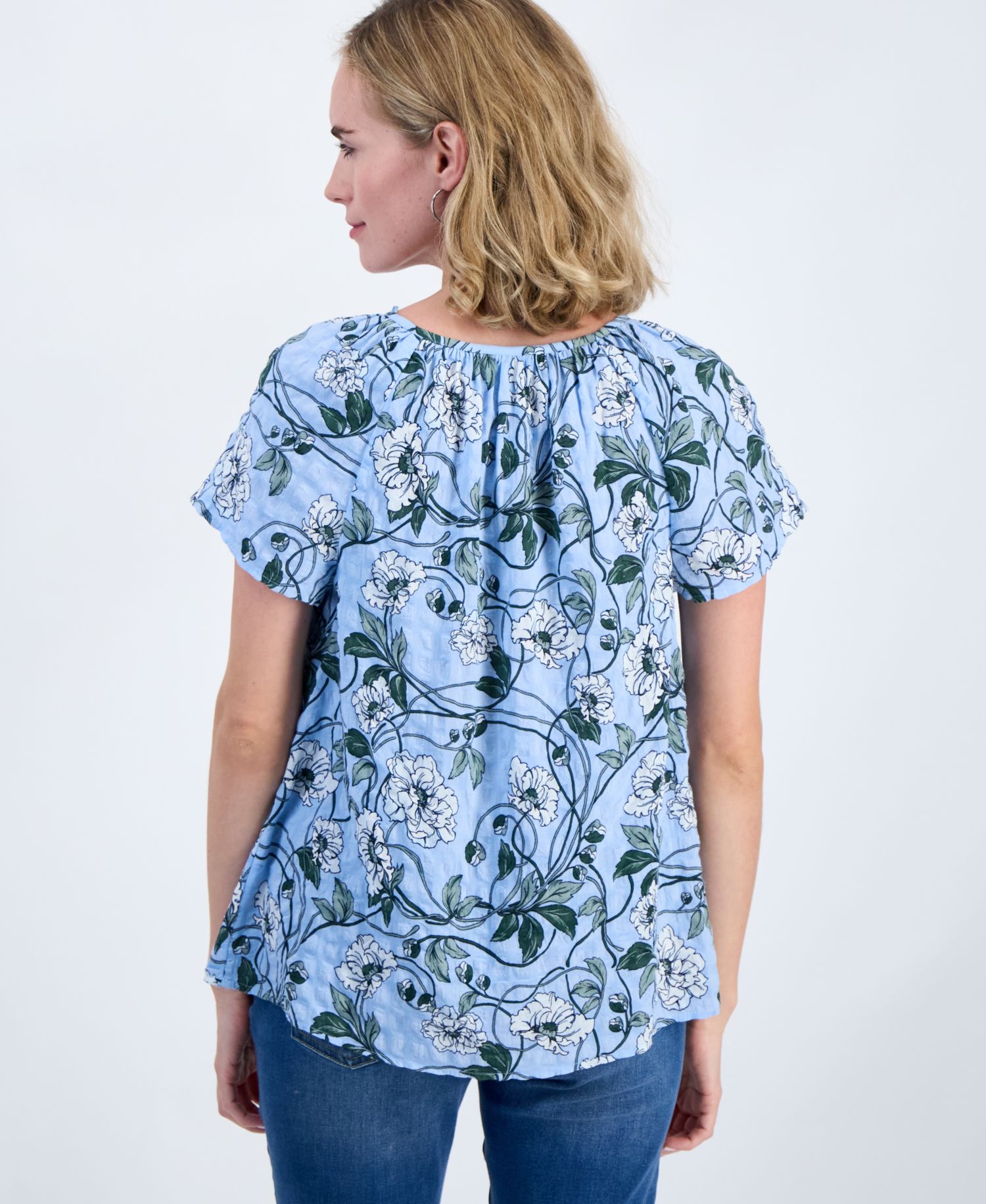 Petite Floral Seersucker Short-Flutter-Sleeve Blouse