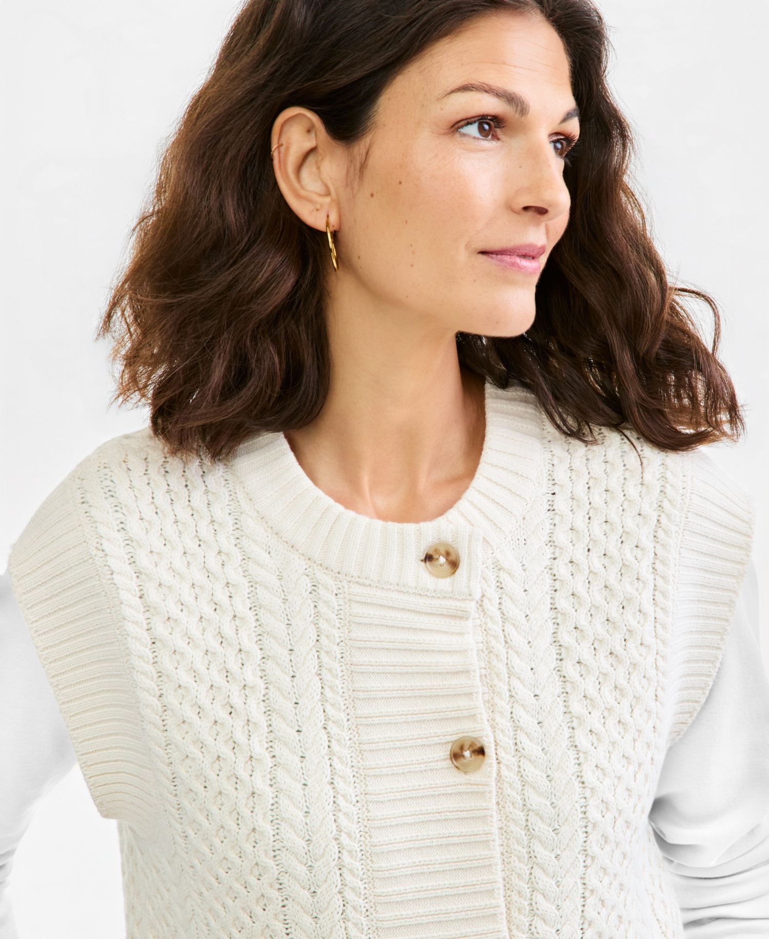 Women's Cable-Knit Crewneck Sweater Vest