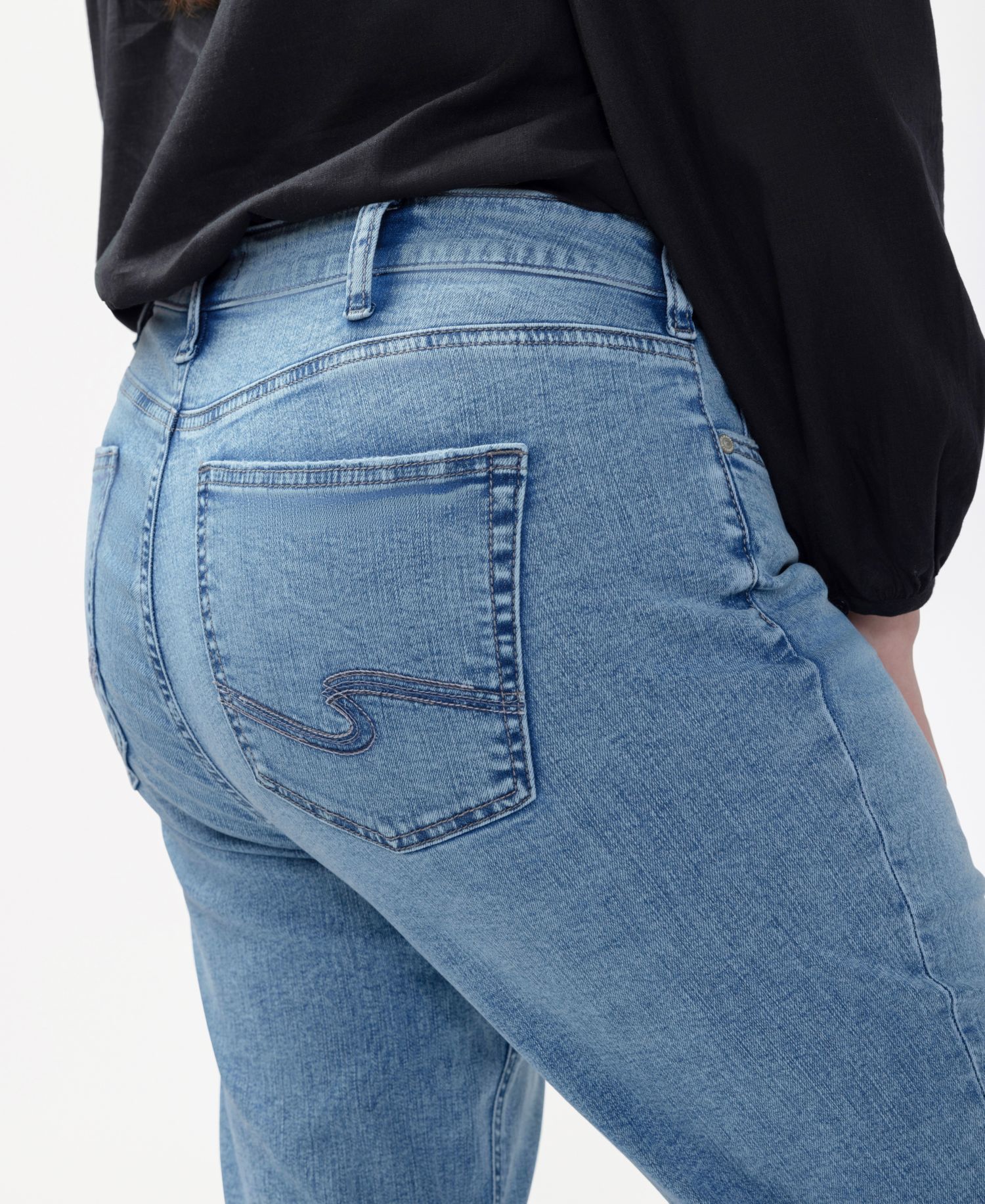 Plus Size Avery High-Rise Straight Jeans