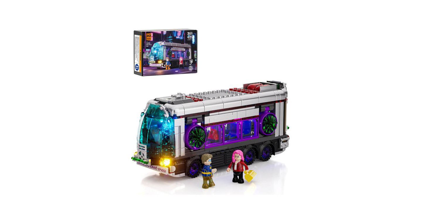 Детский конструктор Lumibricks Cyberpunk Future Bus 605-Piece 2-in-1 LED Light Building Set, Ages 16+ — фото 1