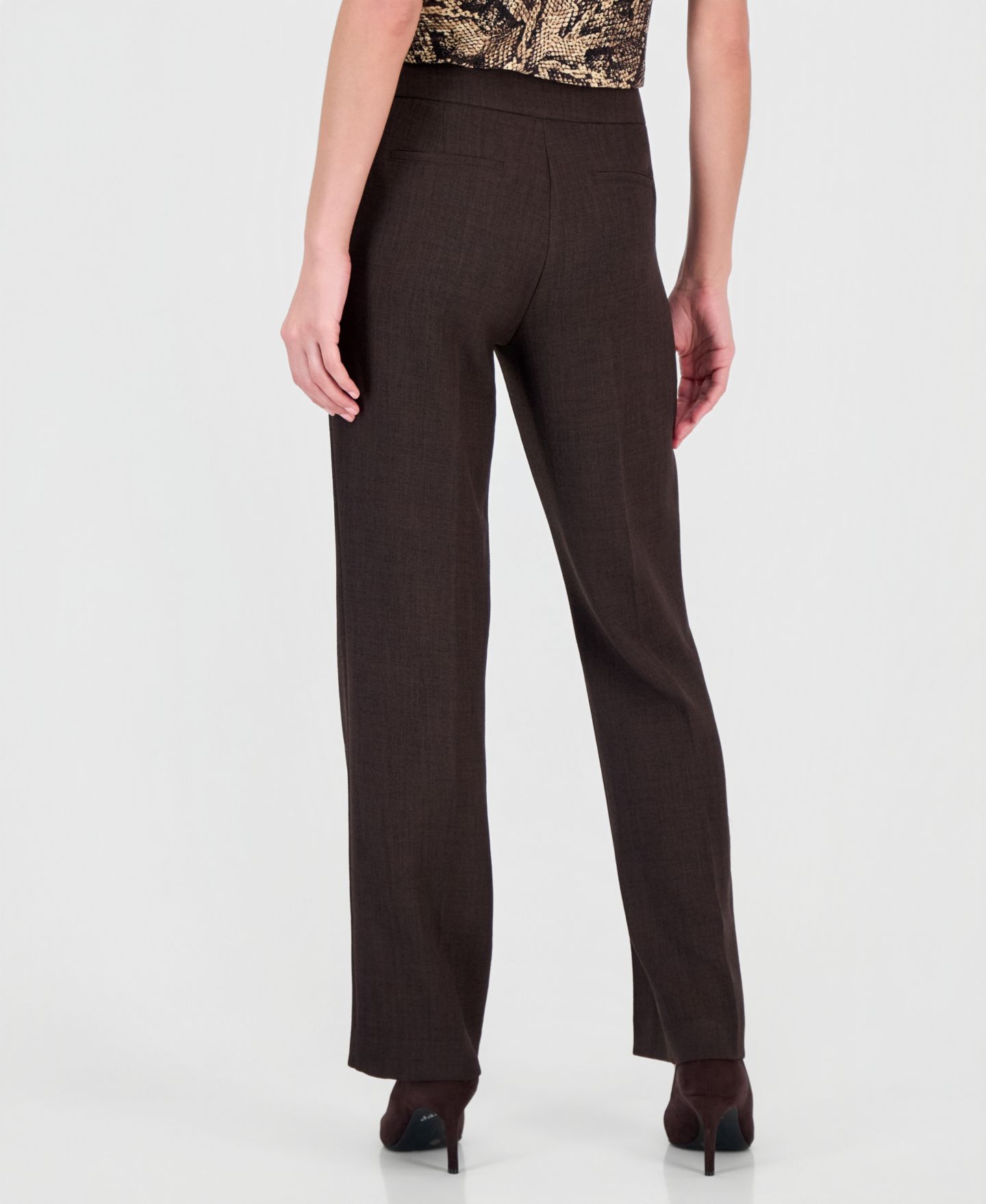 Женские брюки Kasper Lily Mid Rise Straight Leg Pebble Crepe Trousers, цвет: Насыщенный шоколадный — фото 4