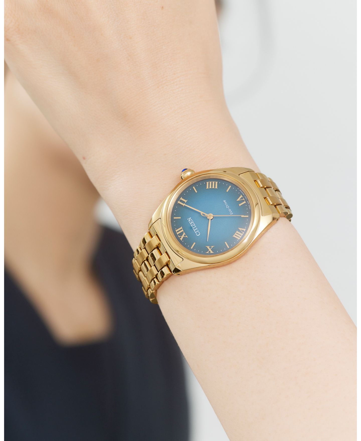 Женские часы Citizen Classic Gold-Tone Stainless Steel Bracelet Watch, 33mm — фото 3