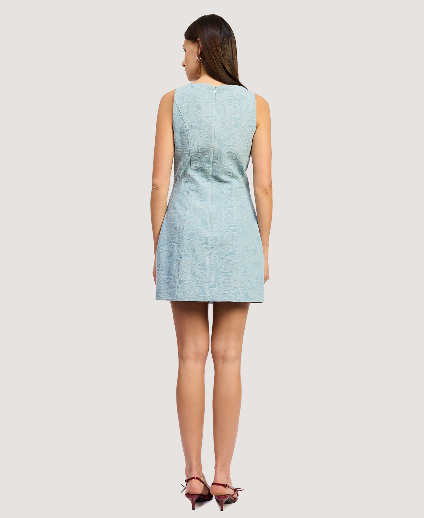 Женское платье En Saison Dominique Sleeveless Embroidered Denim Mini, цвет: Светлая варка джинсовый — фото 5