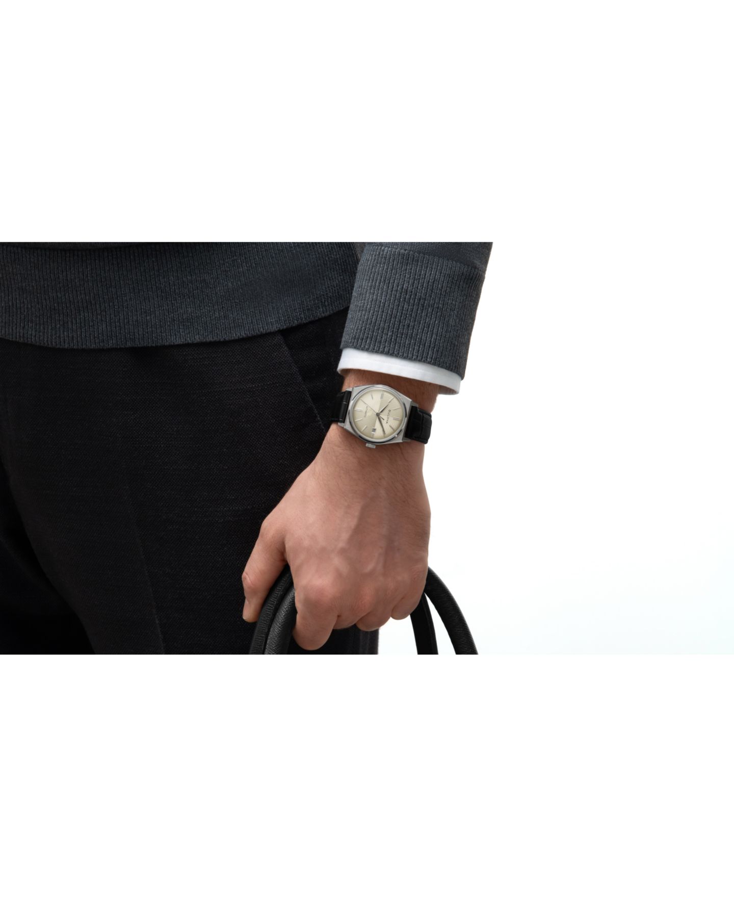 Мужские часы Bulova Frank Sinatra Nothing But The Best Black Leather Strap Watch 40mm — фото 4