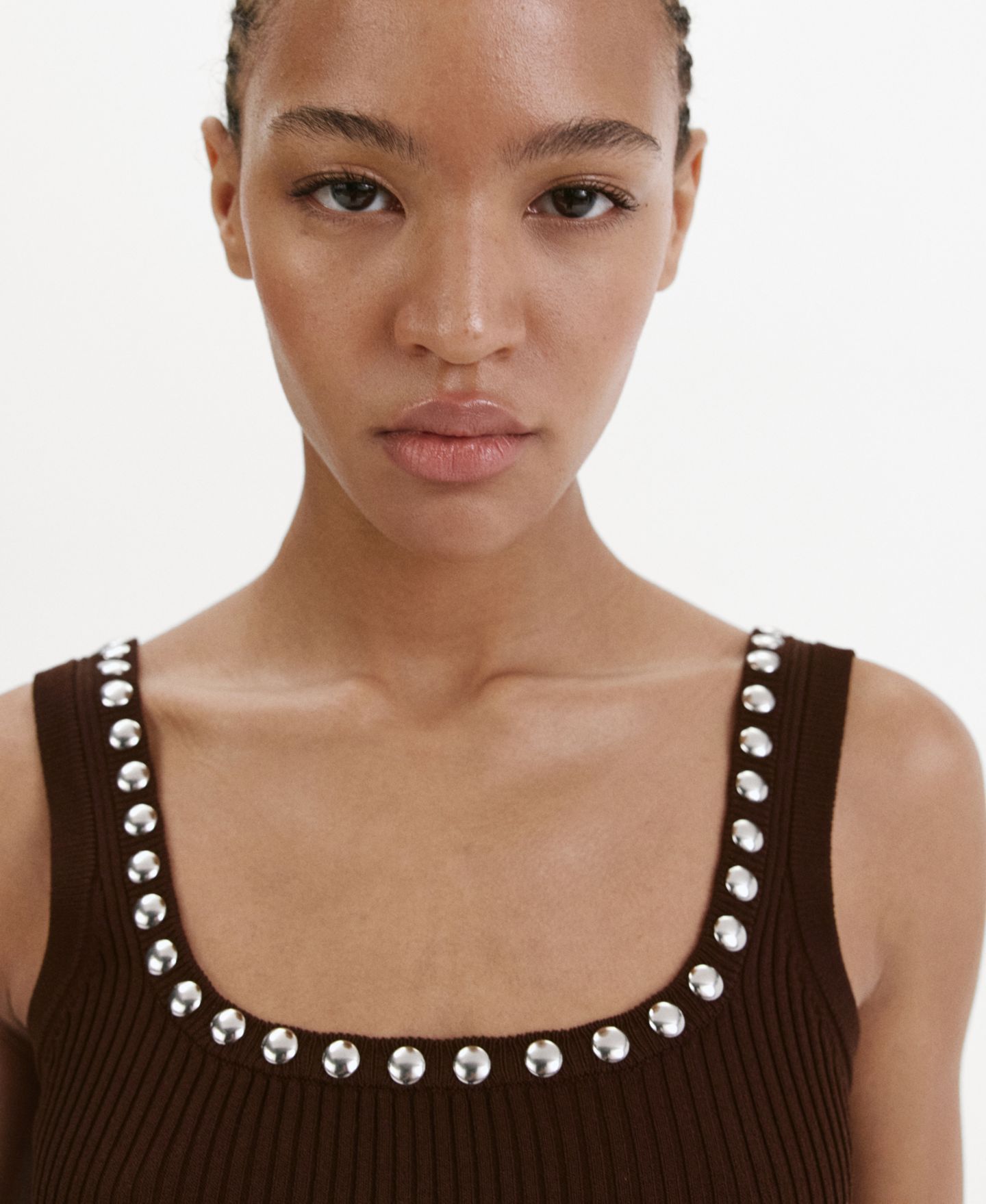 Женский топ Mango Studs Ribbed, цвет: Тёмный коричневый — фото 3