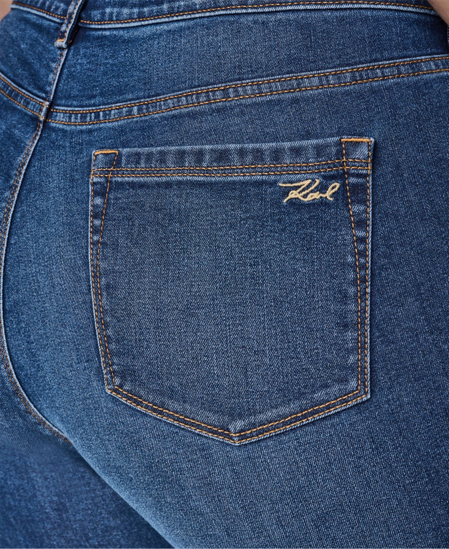 Женские джинсы KARL LAGERFELD PARIS Plus Size Embroidered Motif Mid-Rise Bootcut, цвет: Кобальтовый синий — фото 8