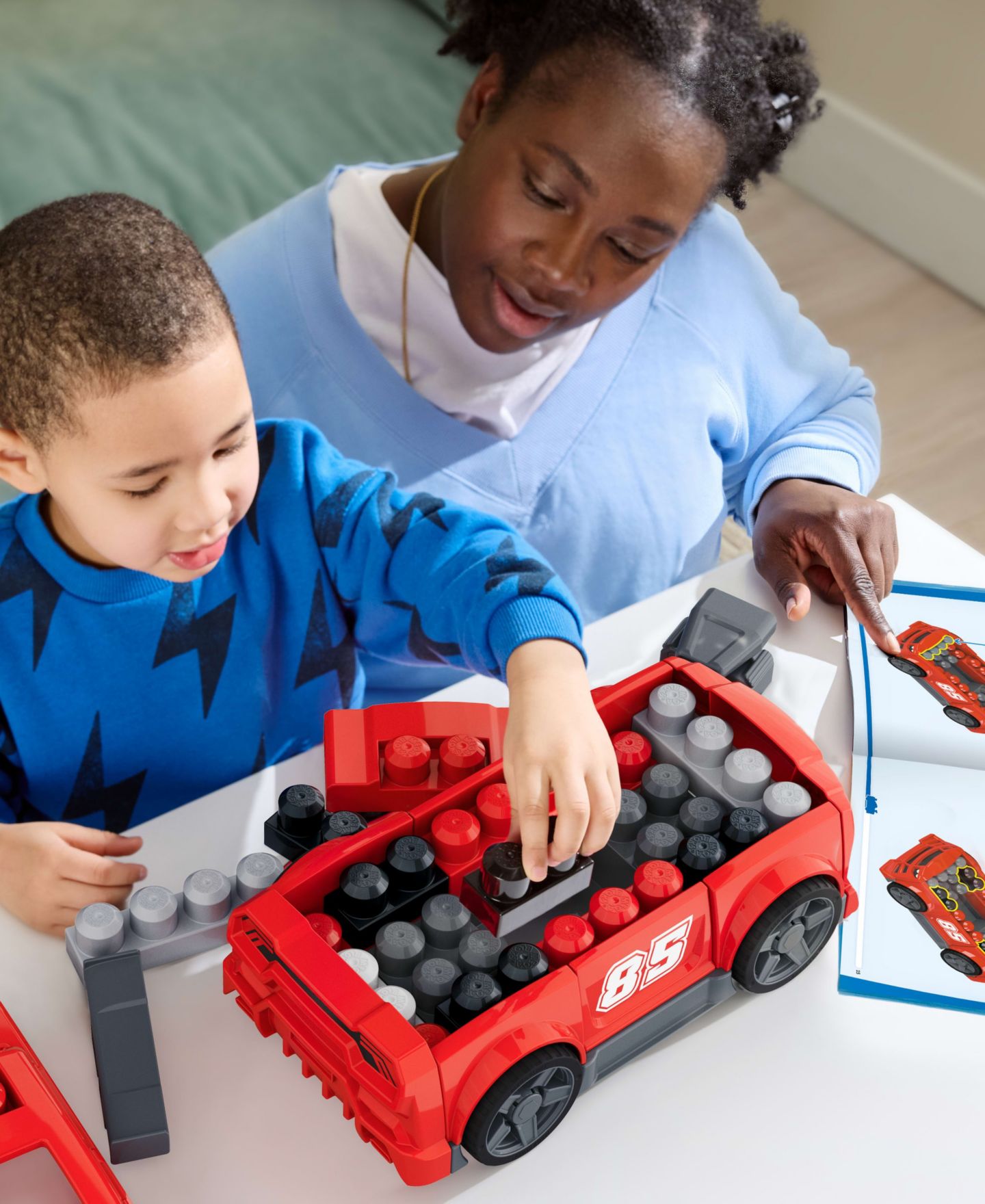 Детский конструктор Mega Bloks Build & Go Race Car 3-in-1 with Rolling Wheels, 26-Piece Building Set — фото 5