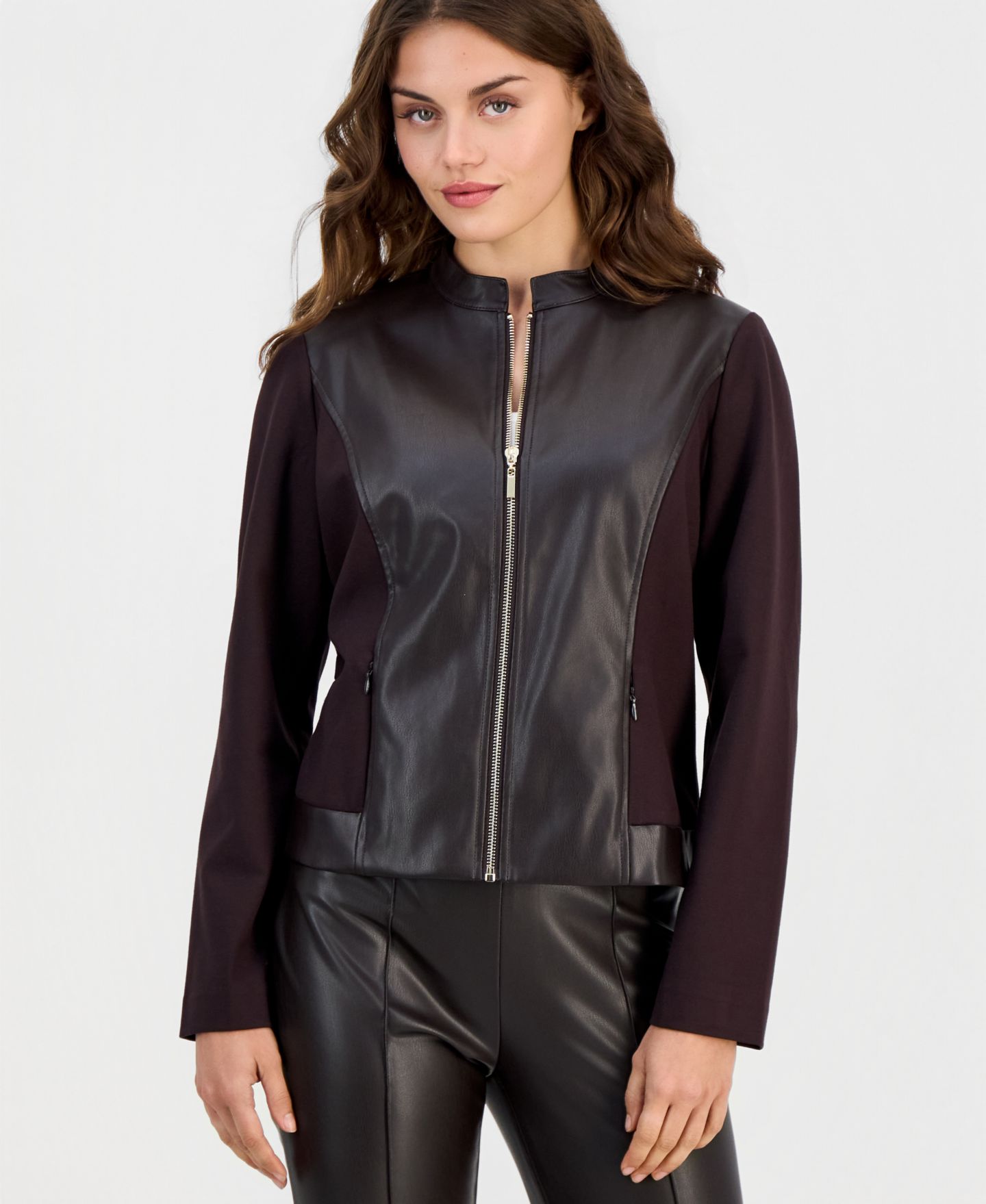 Женская куртка Anne Klein Essentials Petite Mod Moto Zipper-Front Mandarin Collar, цвет: Глубокий красное дерево — фото 3