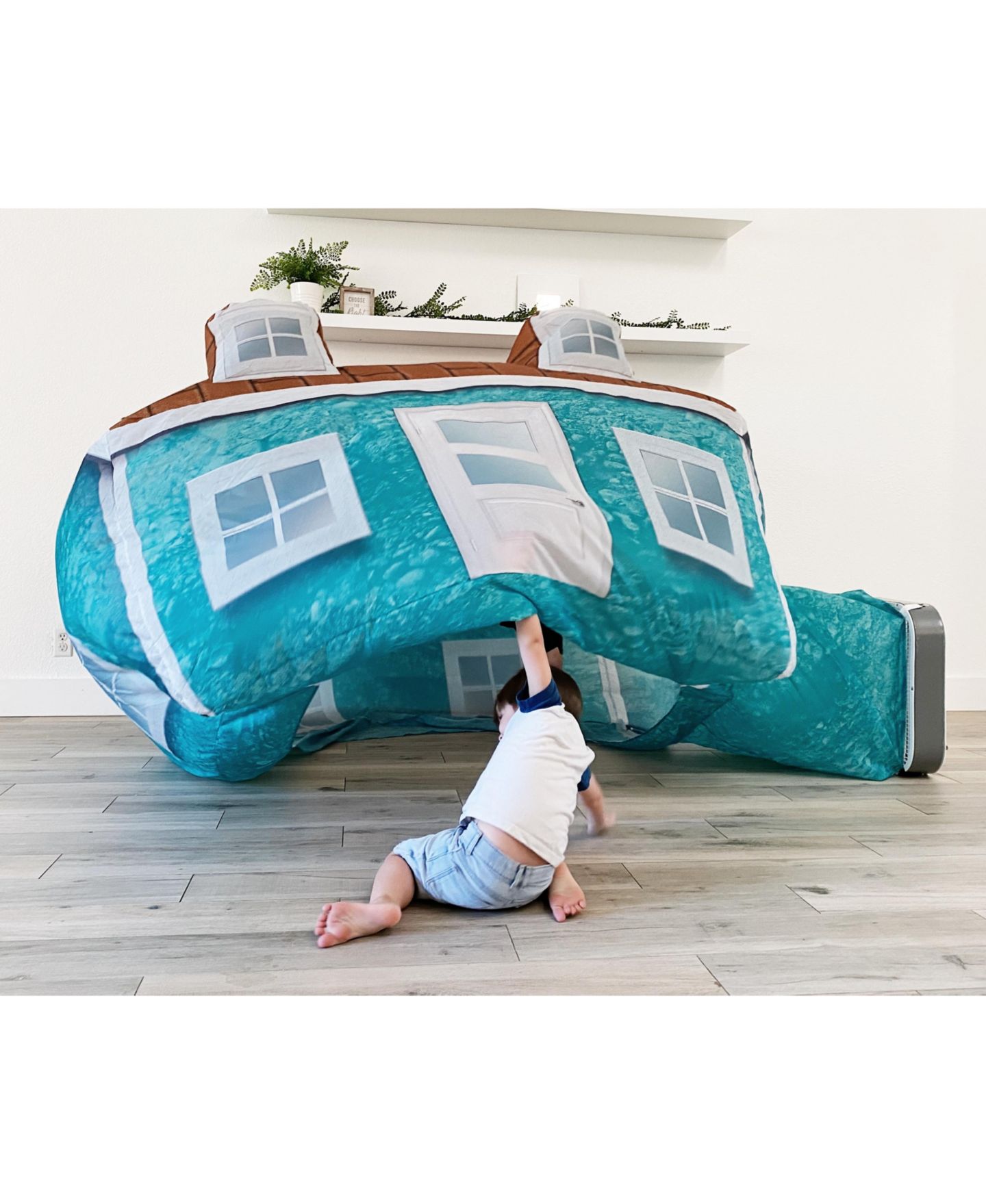 Детская игрушка AIR FORT Quick-Inflate Play Tent, Ages 3+, цвет: Cabin — фото 4