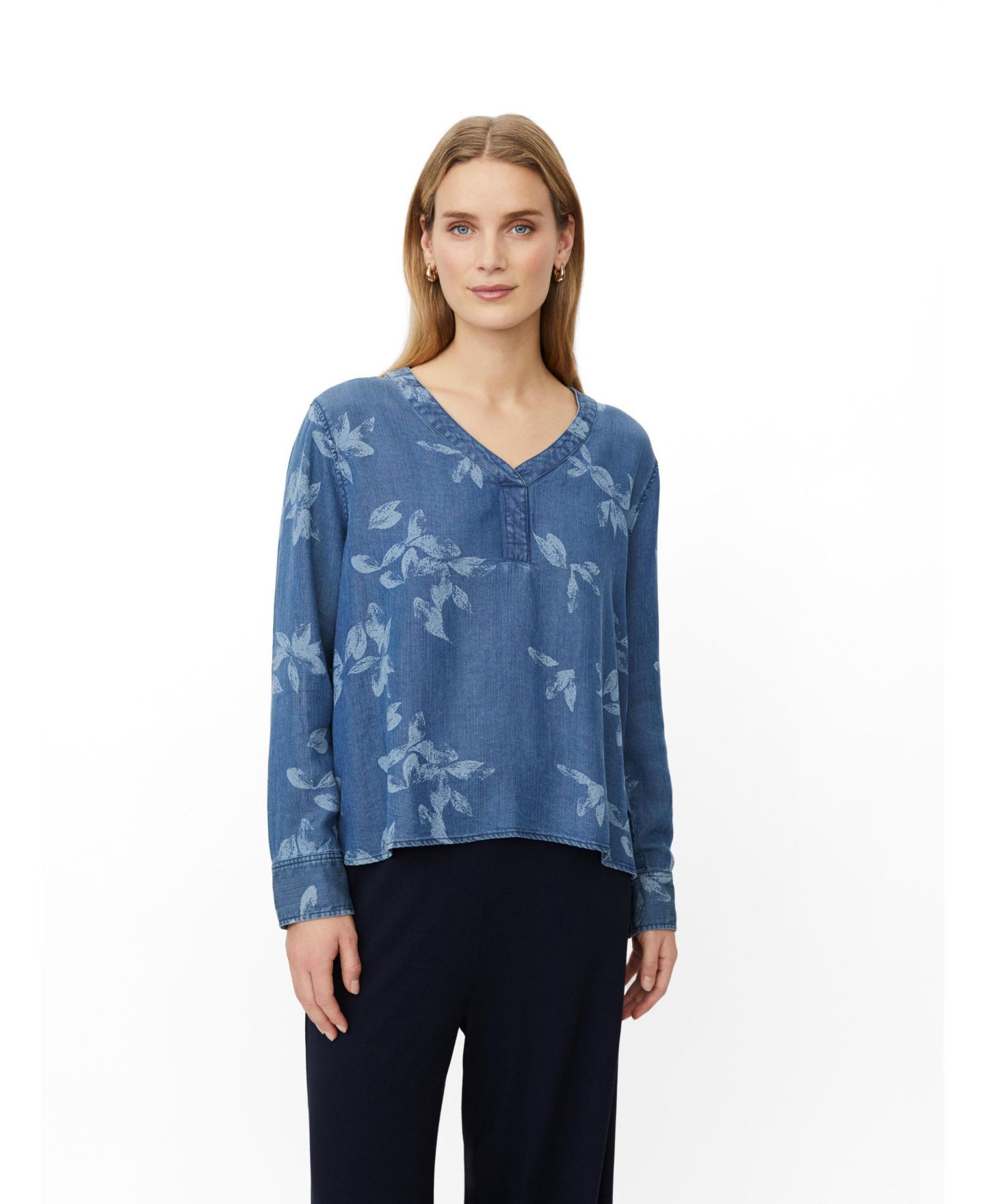 Женская блузка Masai Copenhagen MaDariane Floral Long-Sleeve Denim, цвет: Синий джинсовый — фото 1
