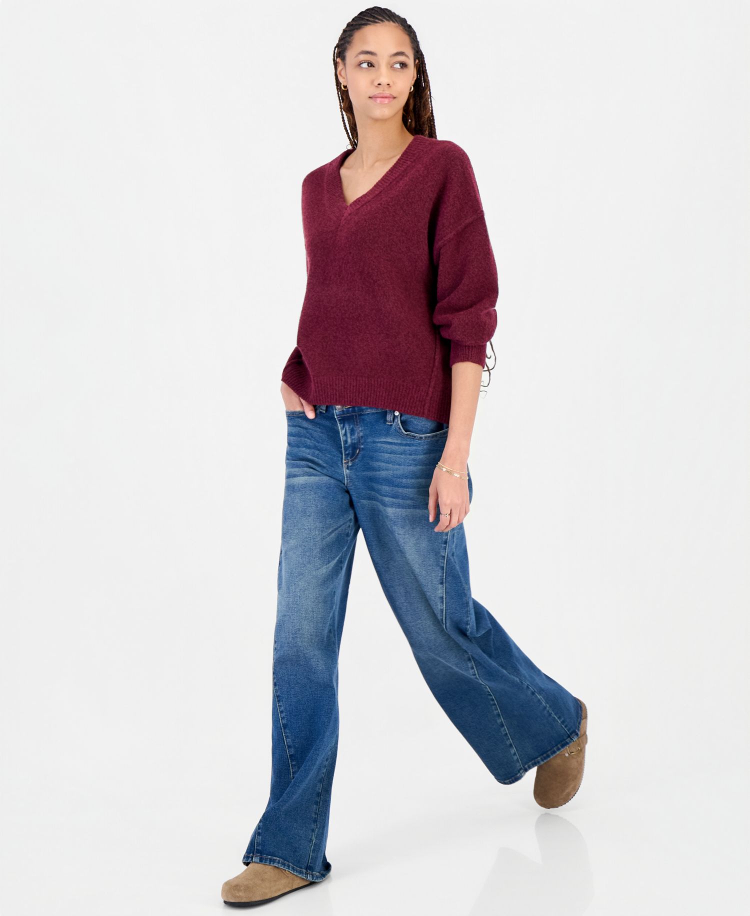 Juniors' Oversized V-Neck Long Sleeve Sweater